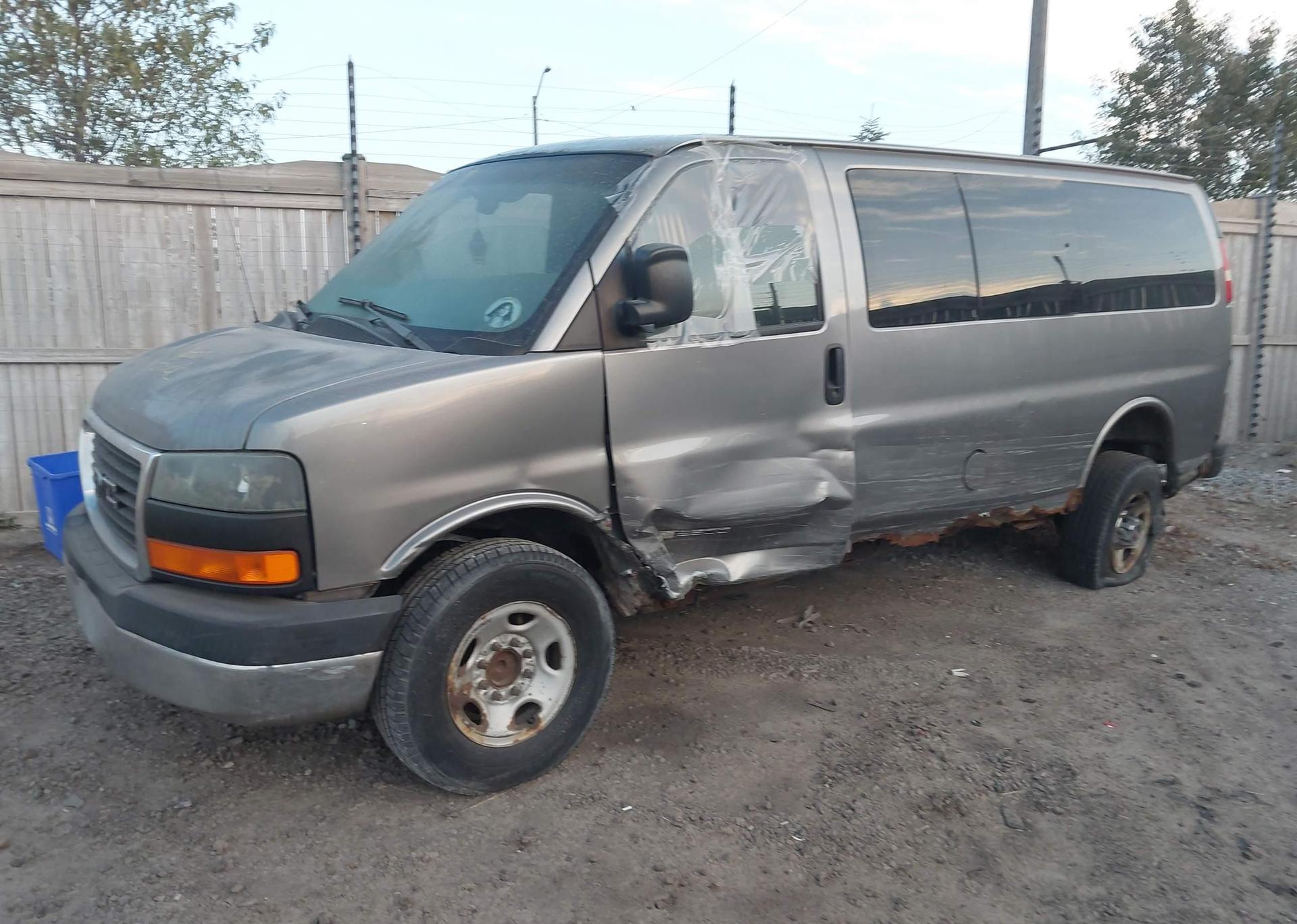 2006 GMC SAVANA G2500