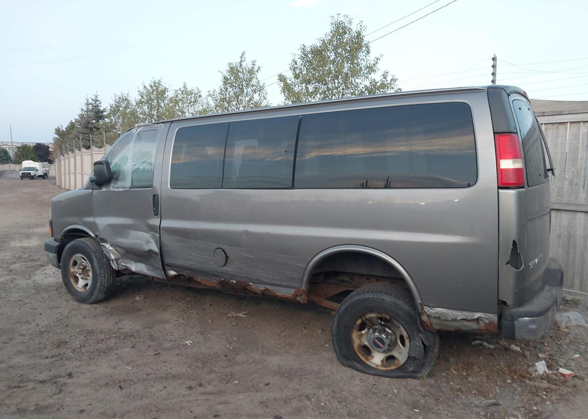 2006 GMC SAVANA G2500