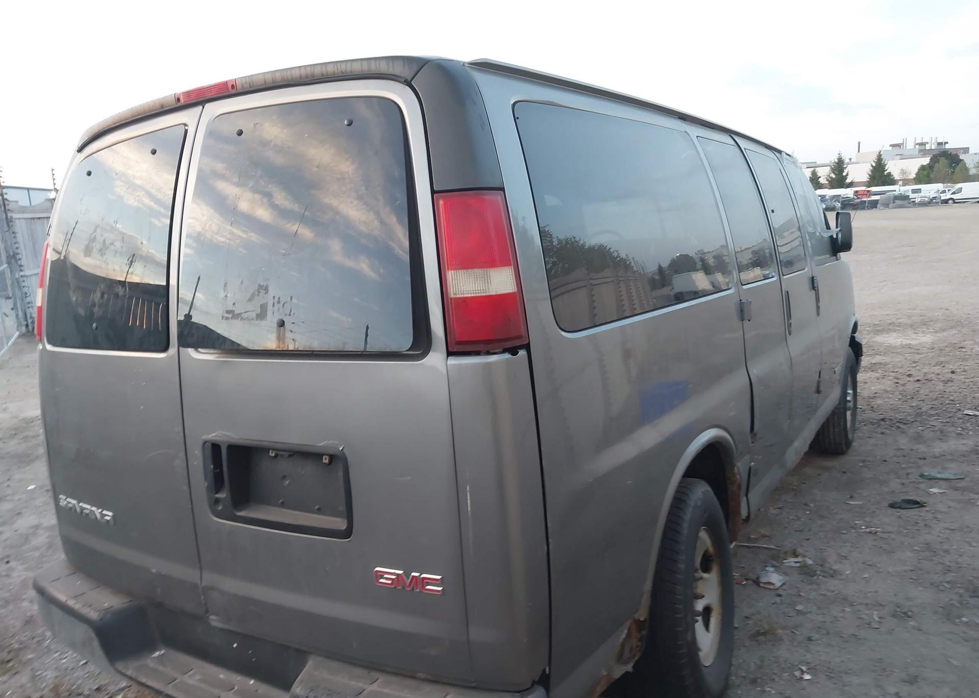 2006 GMC SAVANA G2500