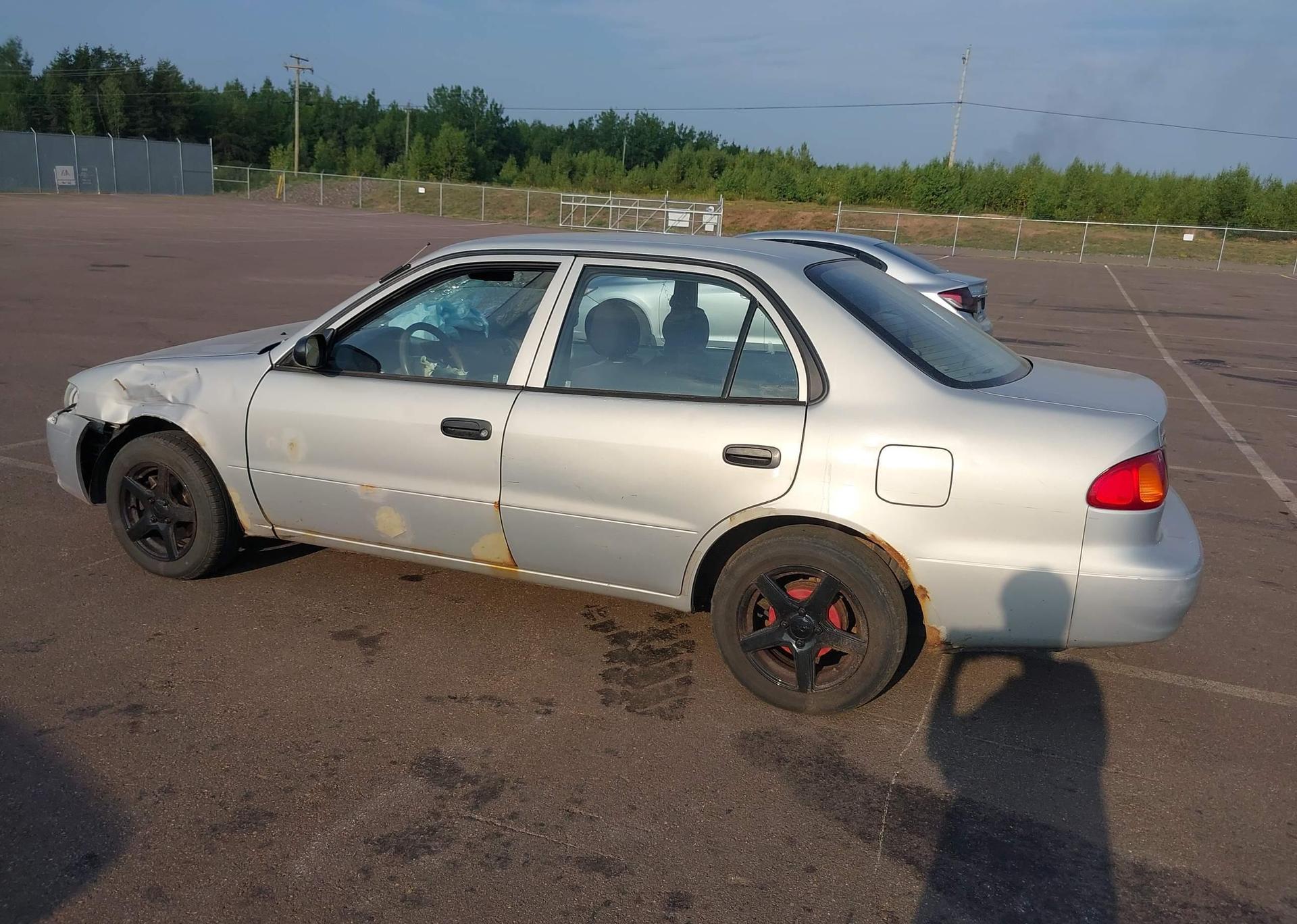 2001 TOYOTA COROLLA CE