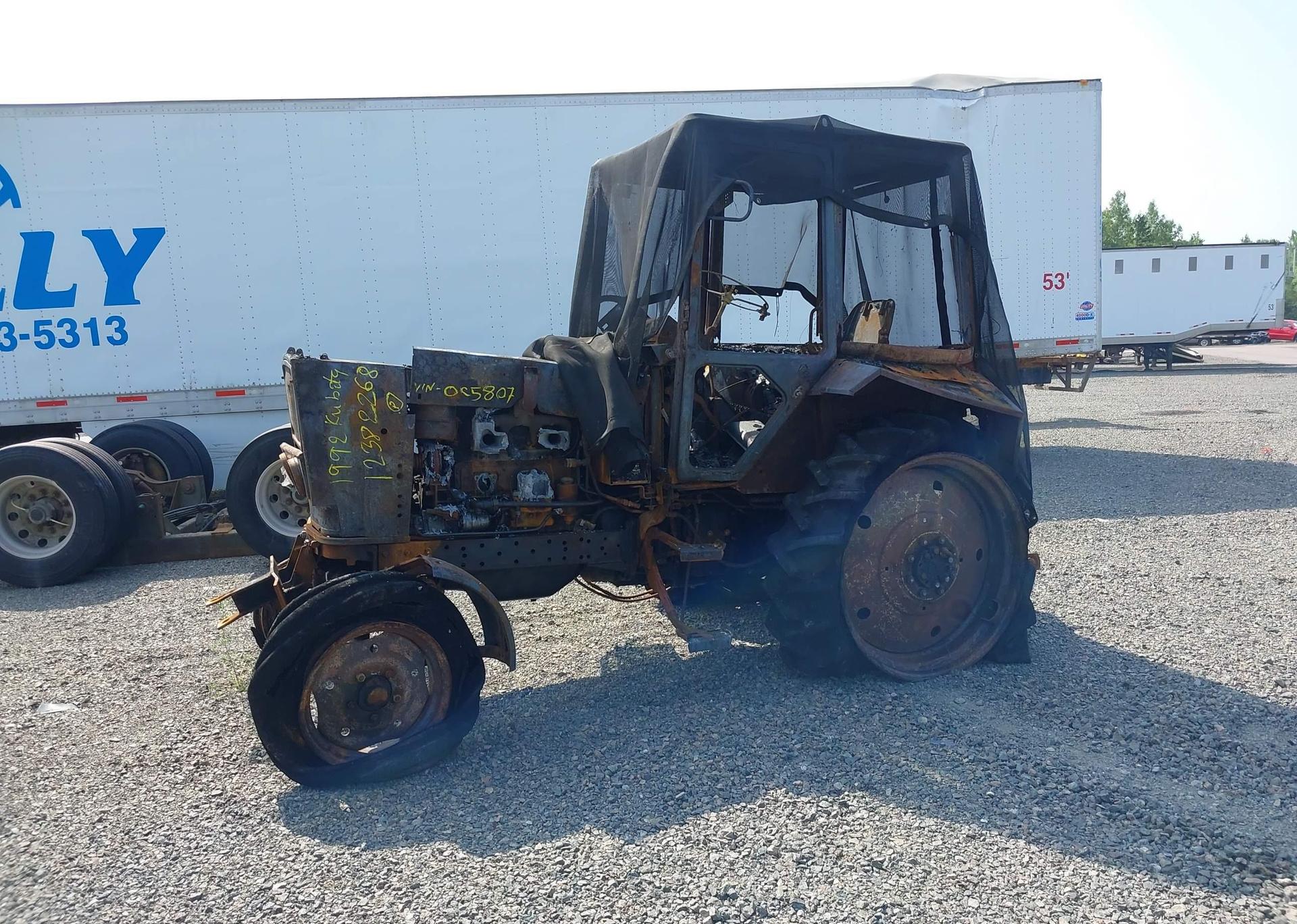 1992 Belarus 611 tractor