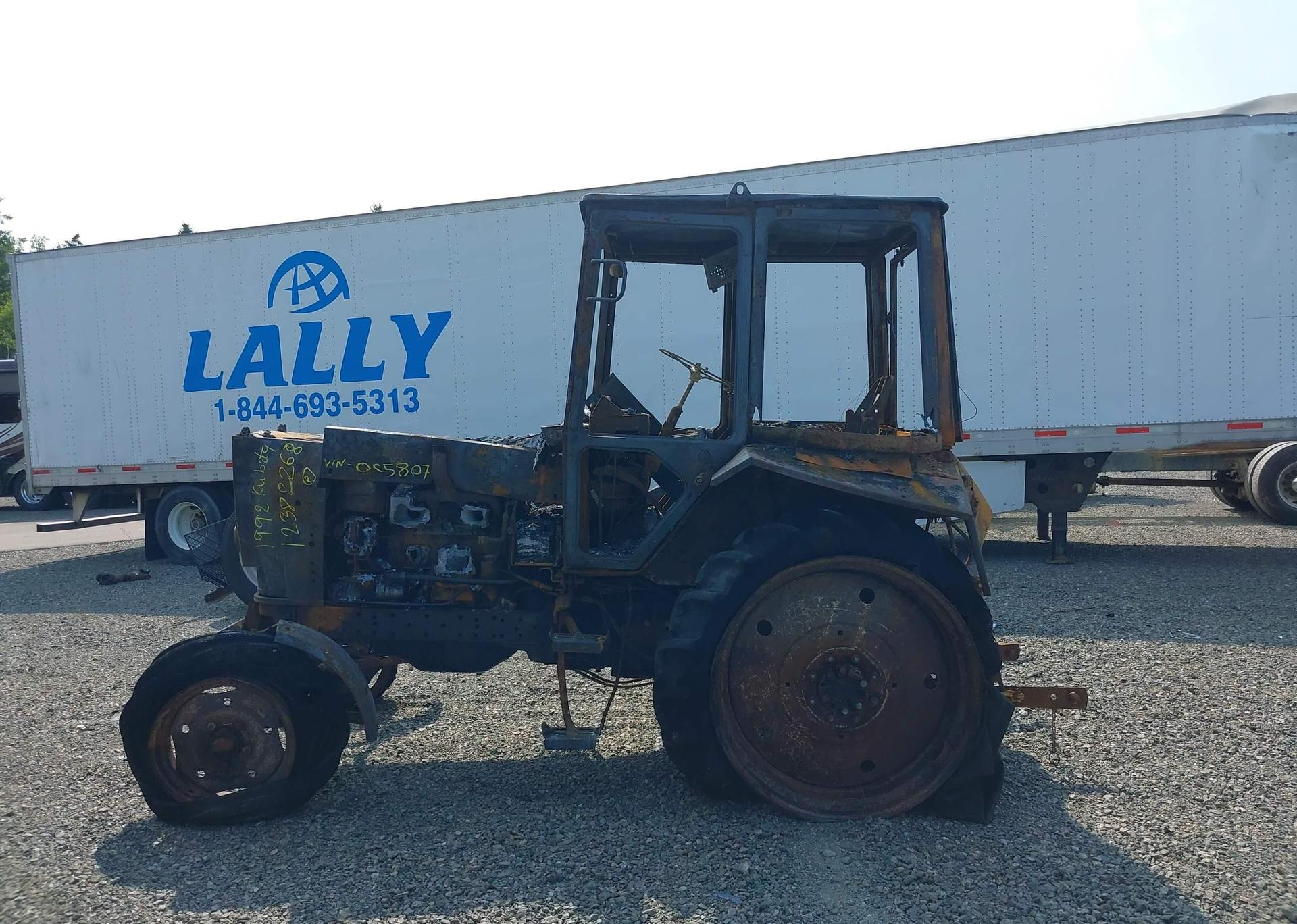 1992 Belarus 611 tractor