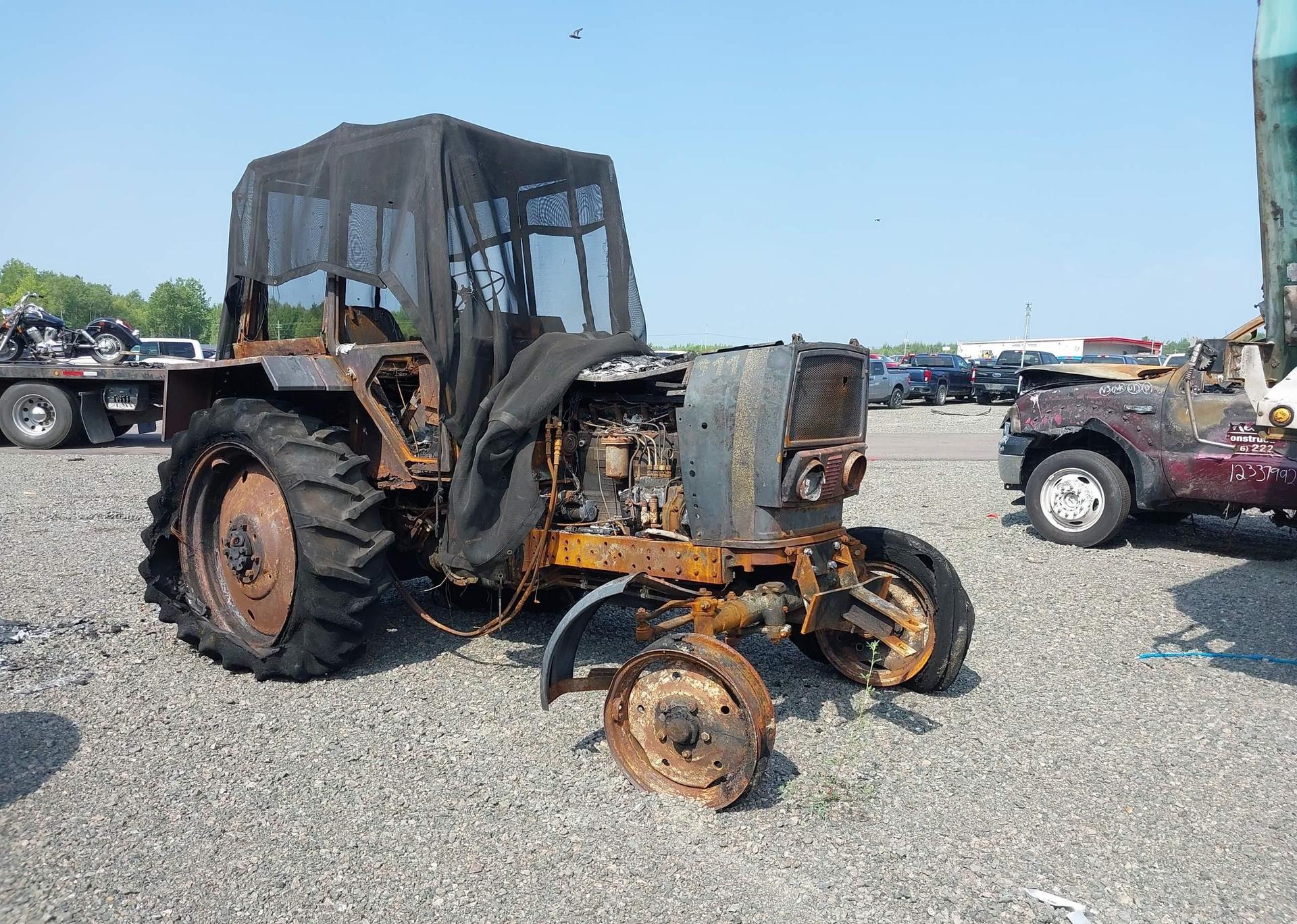 1992 Belarus 611 tractor