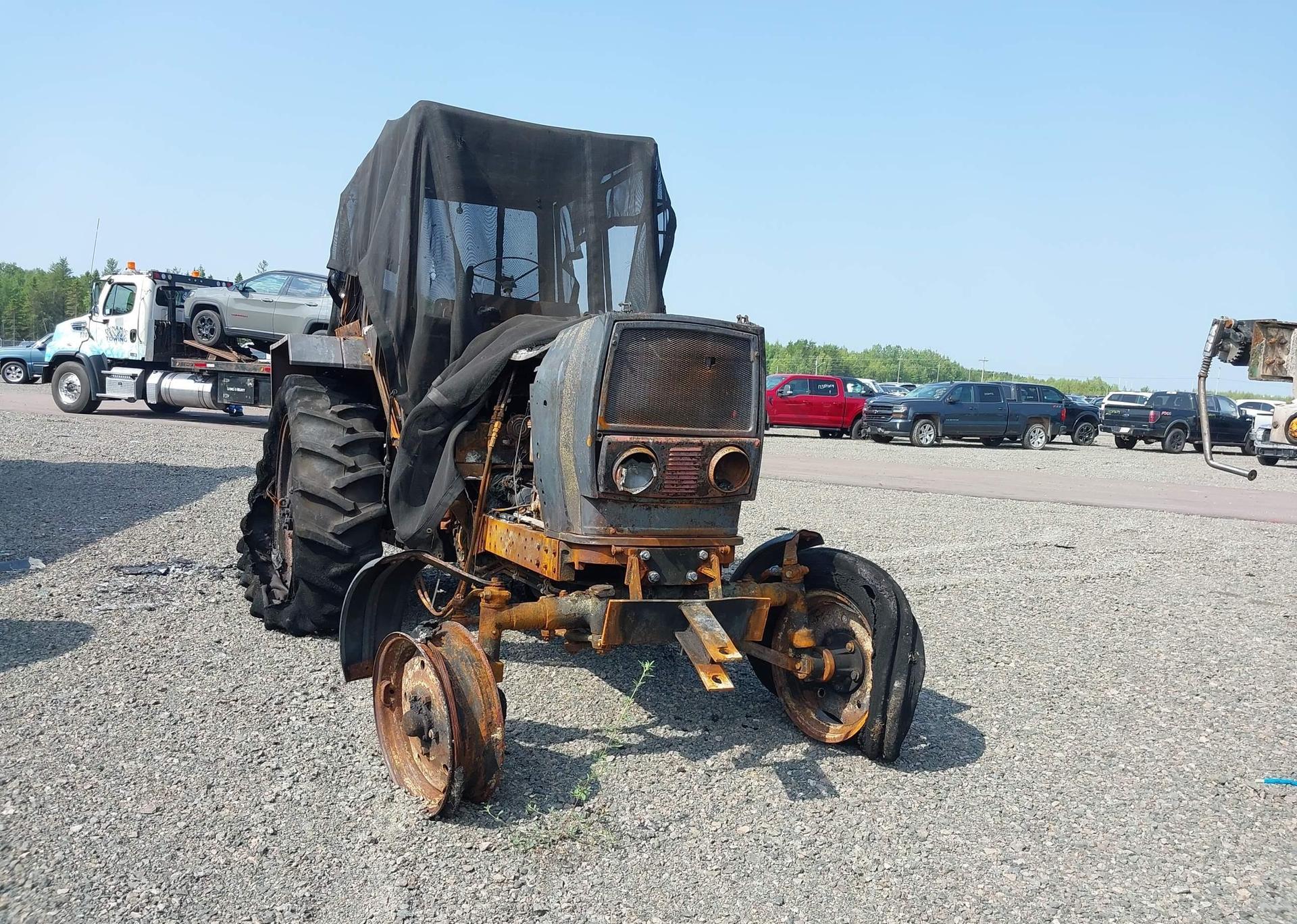 1992 Belarus 611 tractor