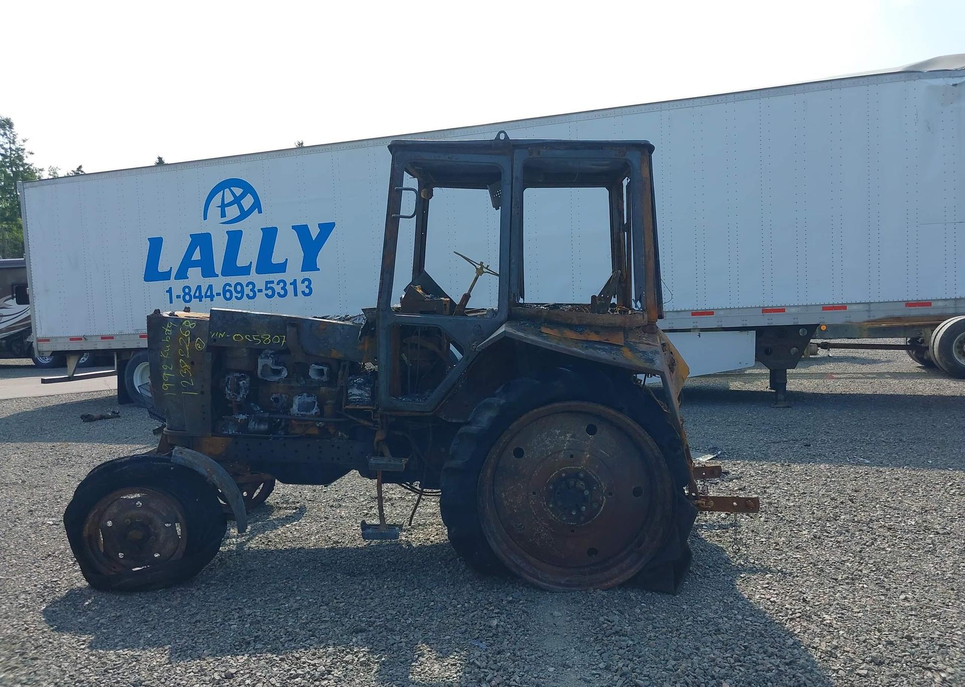 1992 Belarus 611 tractor
