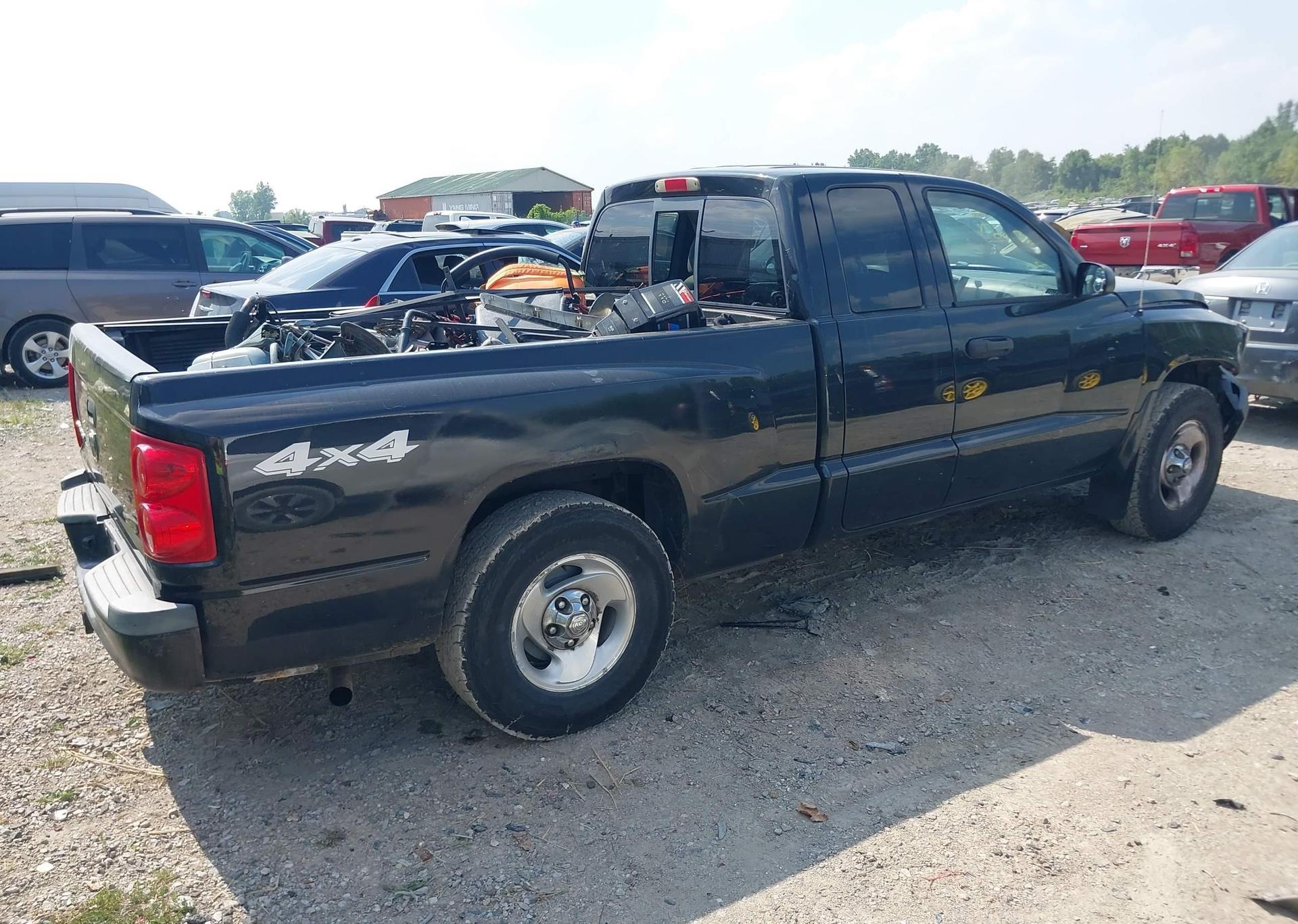 2007 DODGE DAKOTA ST