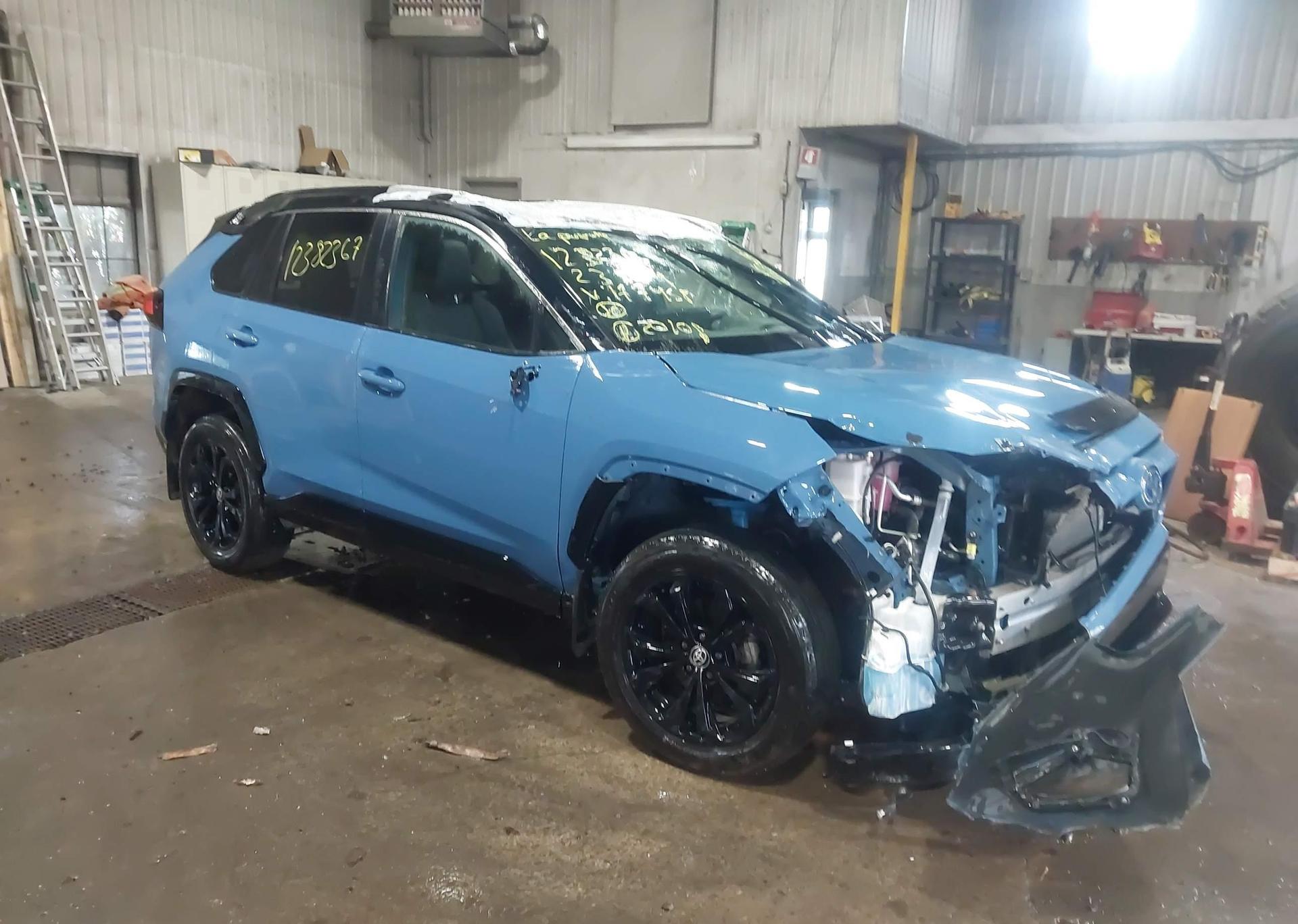 2023 TOYOTA RAV4 XSE