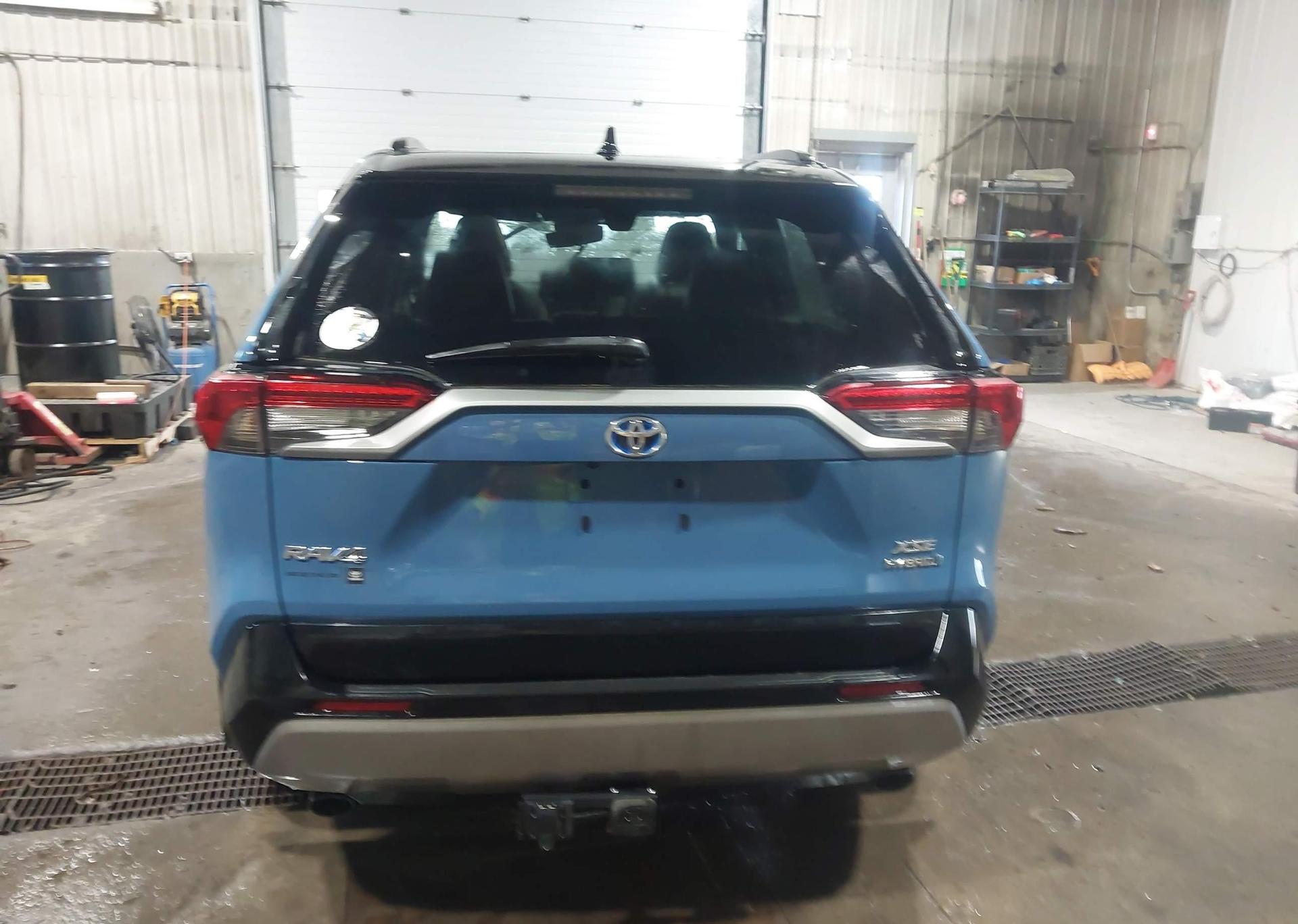2023 TOYOTA RAV4 XSE