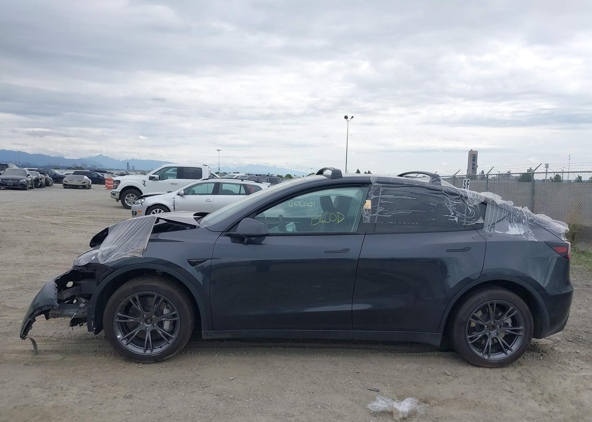 2024 TESLA MODEL Y LONG RANGE