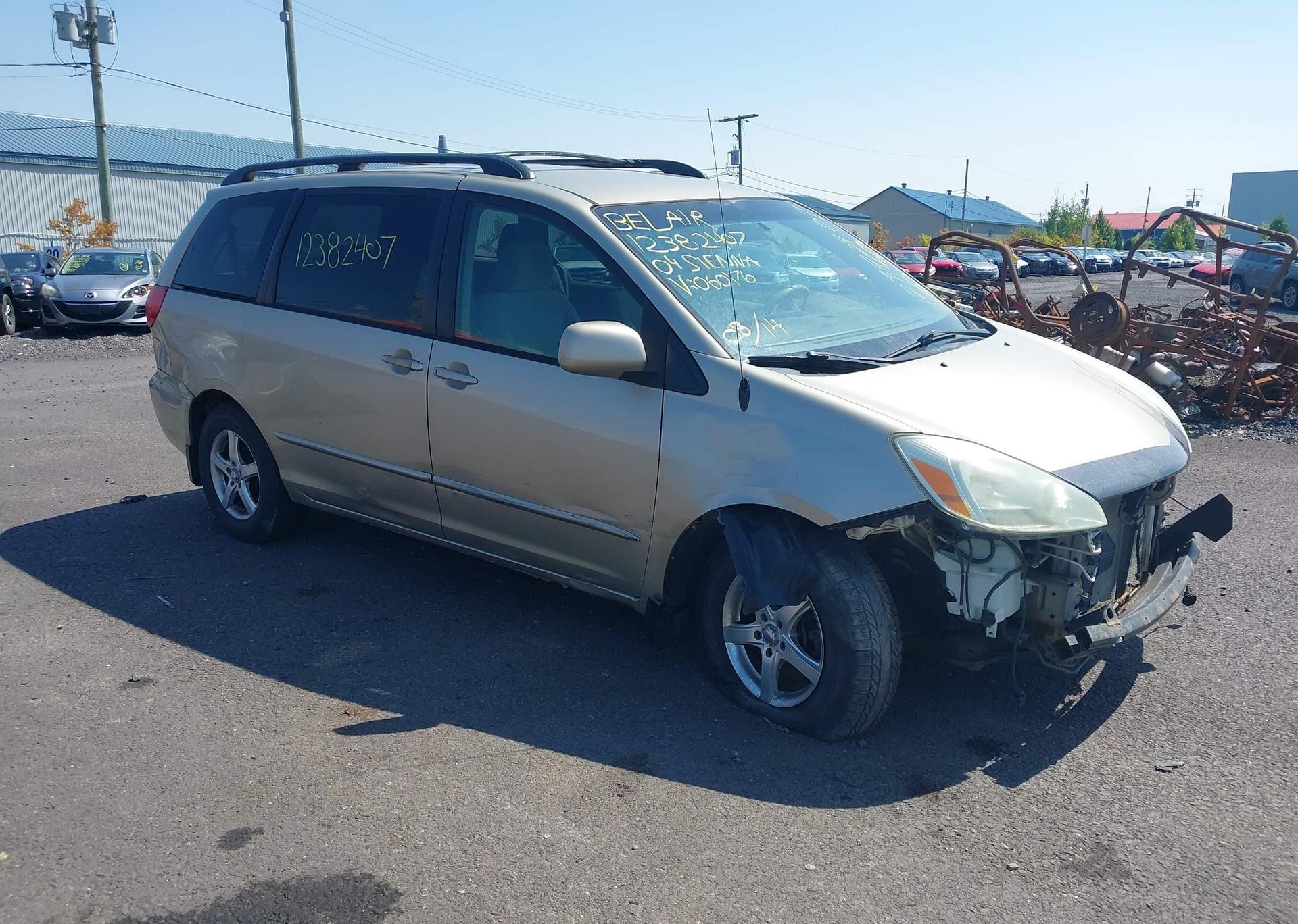 2004 TOYOTA SIENNA CE