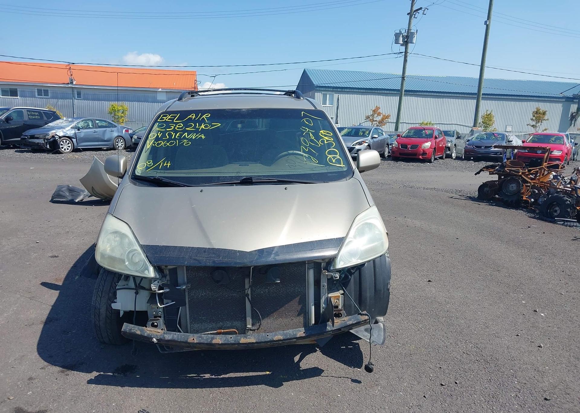 2004 TOYOTA SIENNA CE