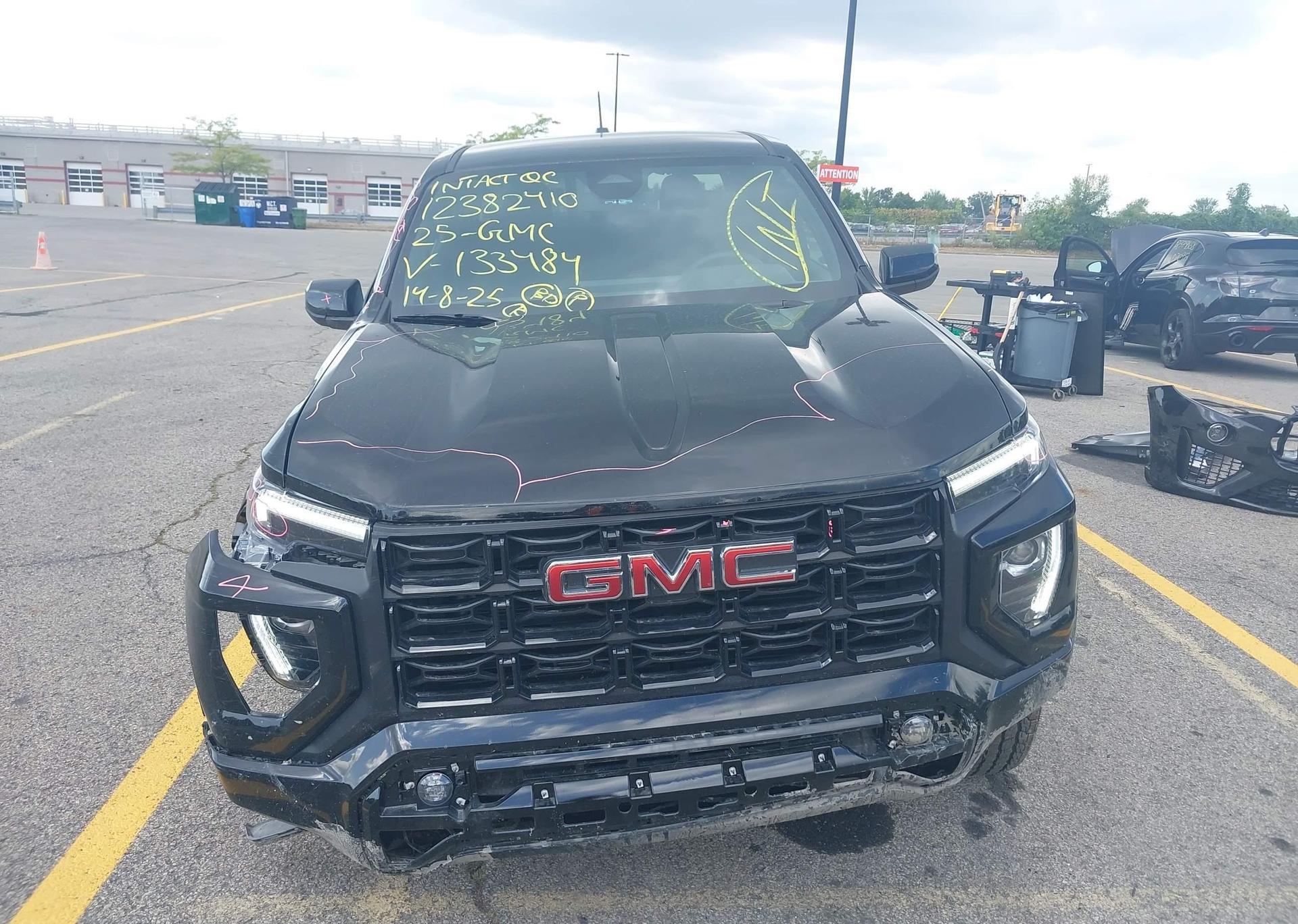 2025 GMC CANYON ELEVATION