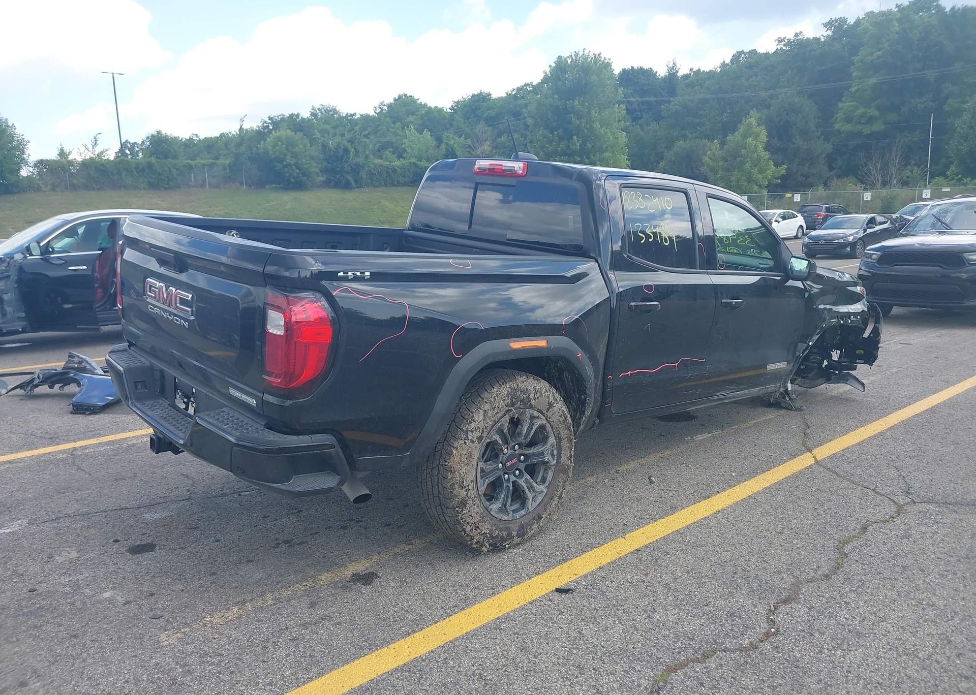2025 GMC CANYON ELEVATION