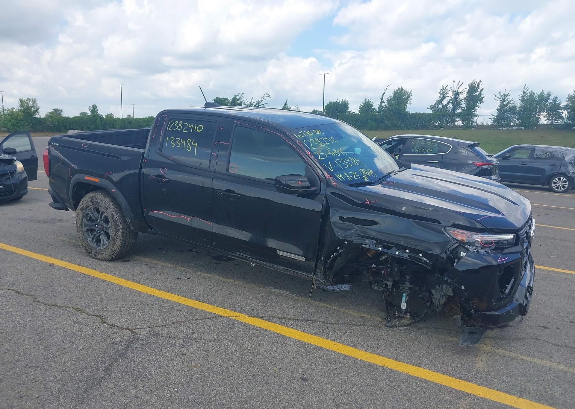2025 GMC CANYON ELEVATION