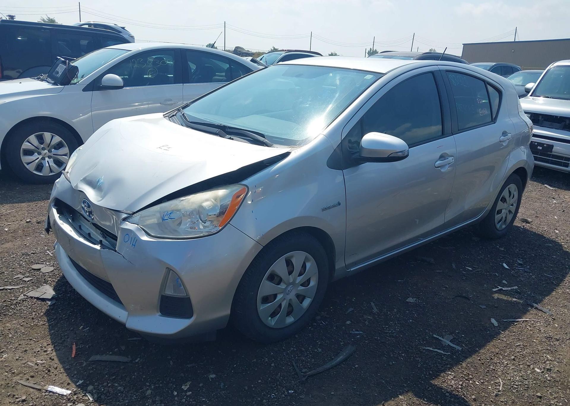 2013 TOYOTA Prius c