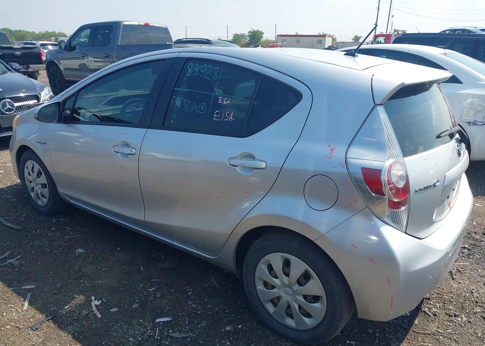 2013 TOYOTA Prius c