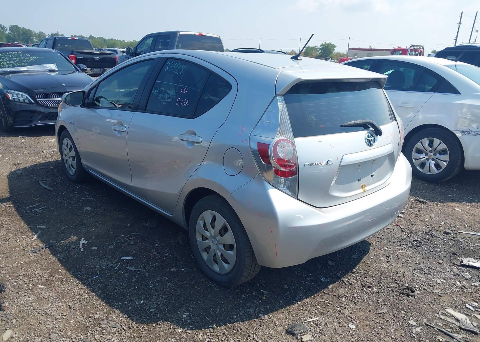 2013 TOYOTA Prius c
