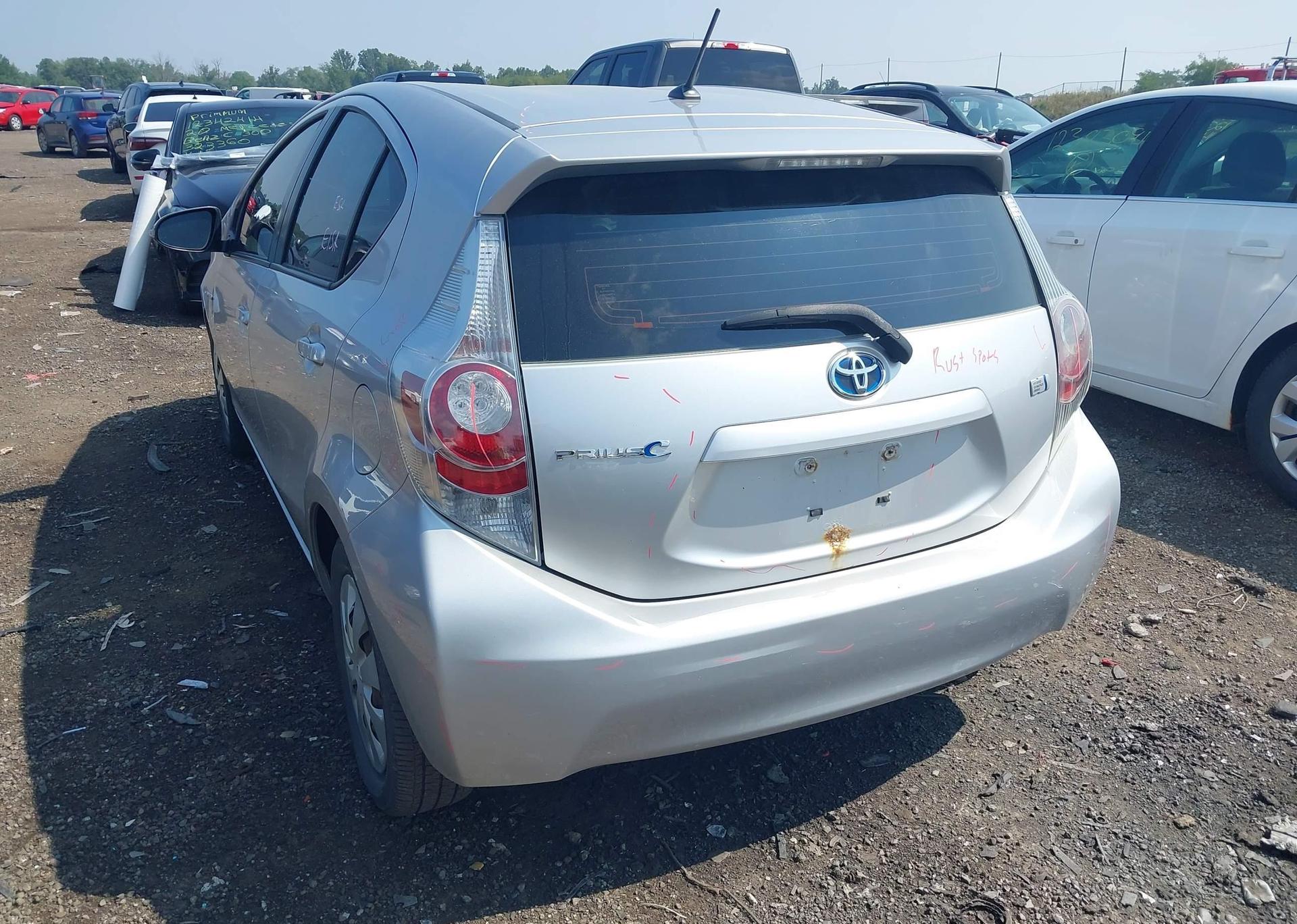 2013 TOYOTA Prius c