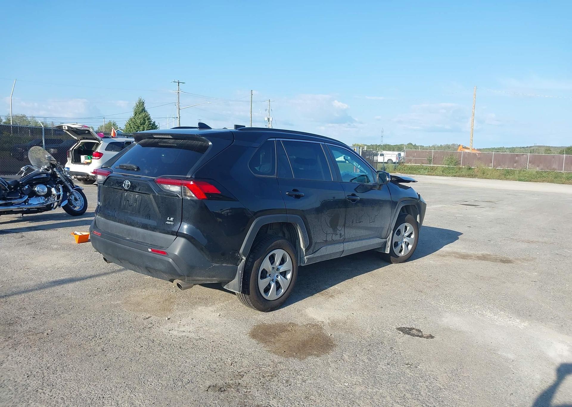 2021 TOYOTA RAV4 LE