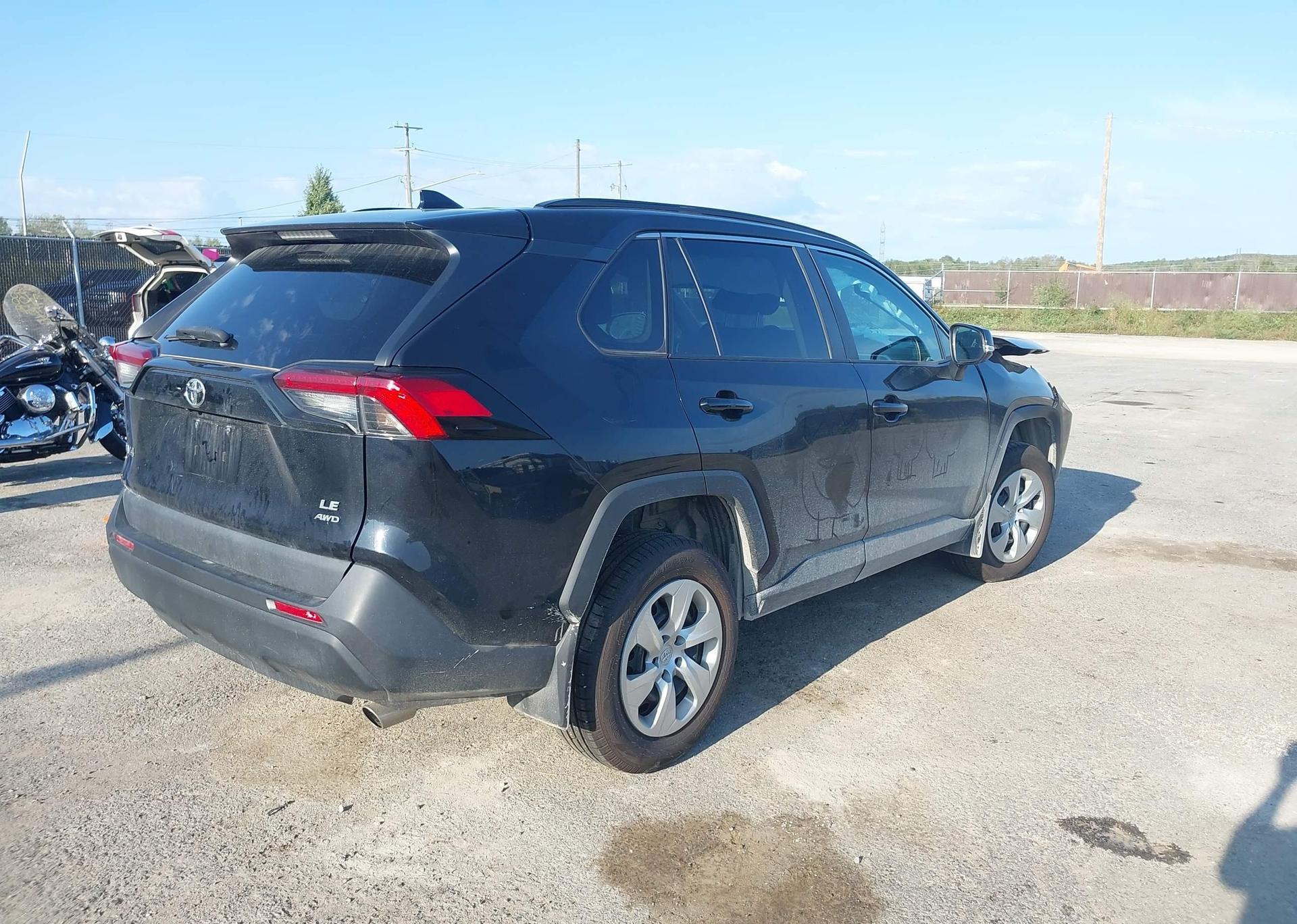 2021 TOYOTA RAV4 LE