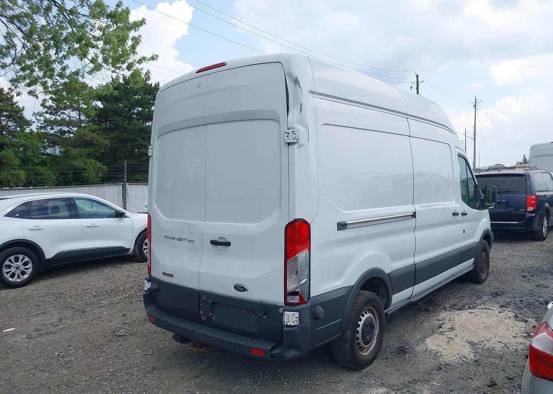 2016 FORD transit t-250