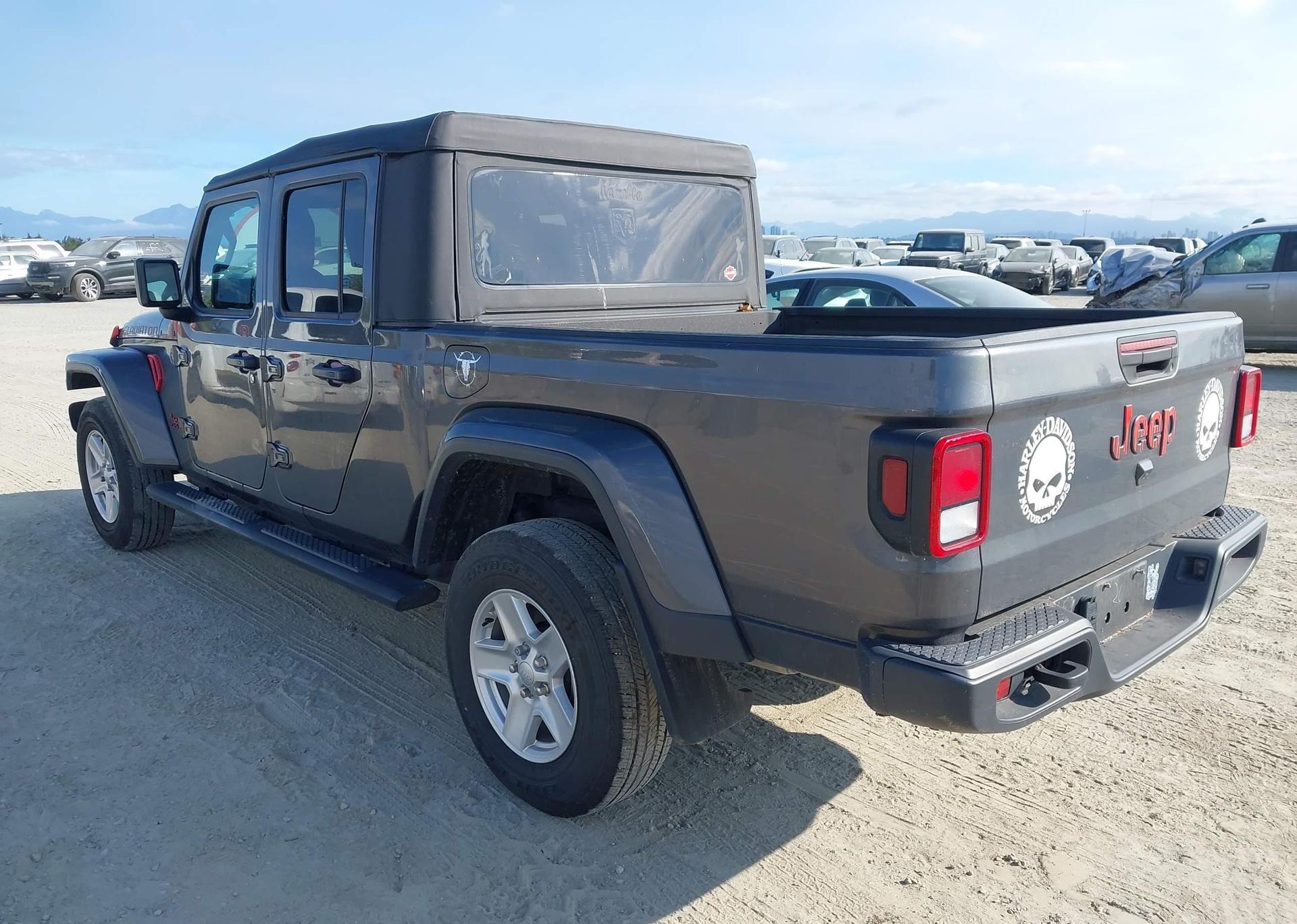 2022 JEEP GLADIATOR SPORT