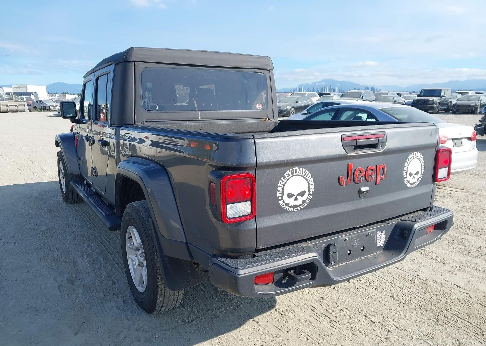 2022 JEEP GLADIATOR SPORT