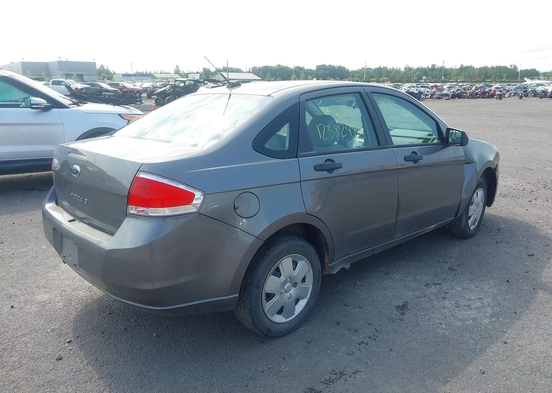 2010 FORD FOCUS S