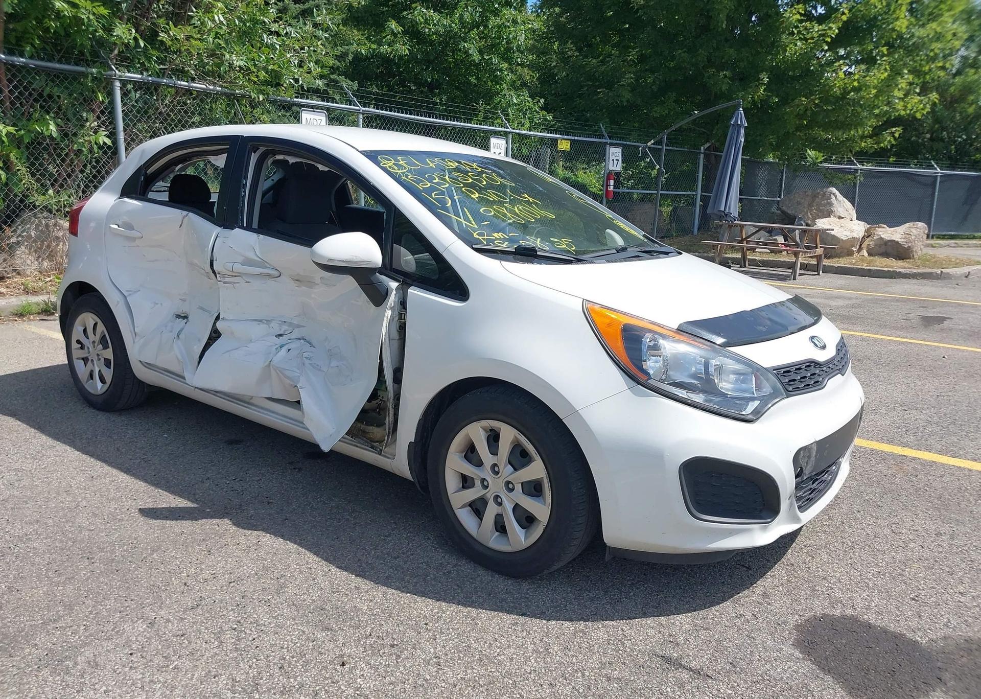 2015 KIA RIO LX