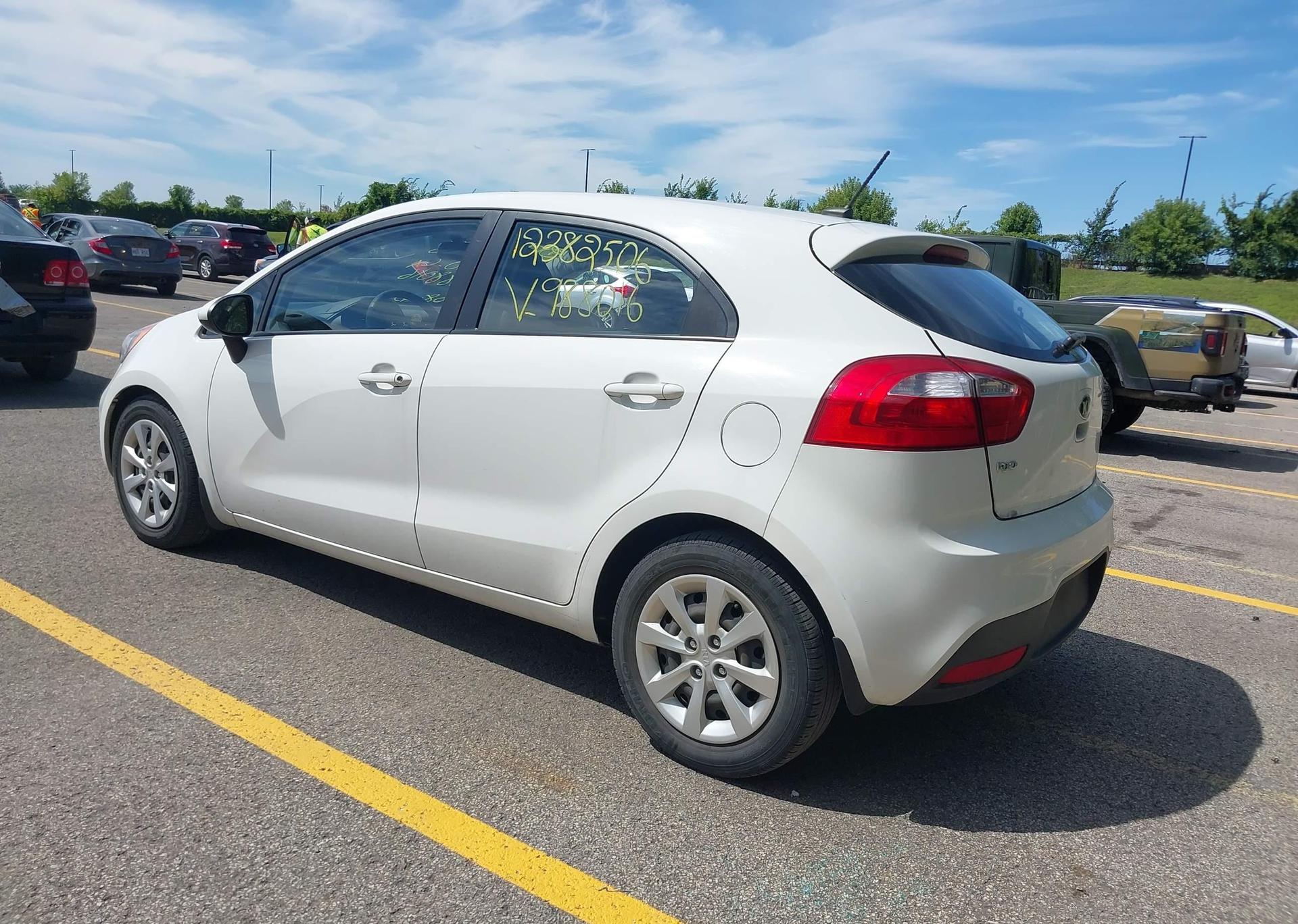 2015 KIA RIO LX