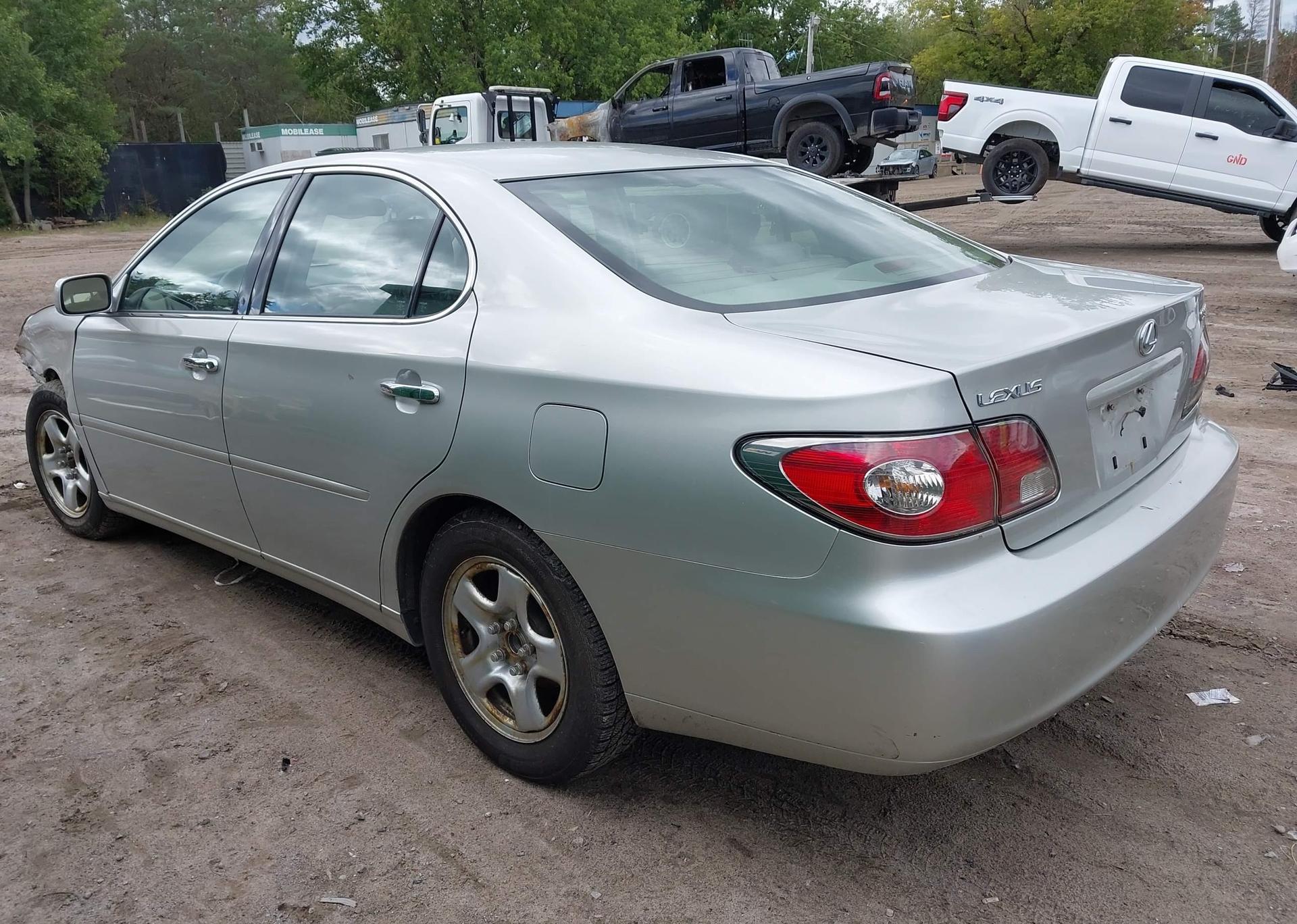 2004 LEXUS ES 330
