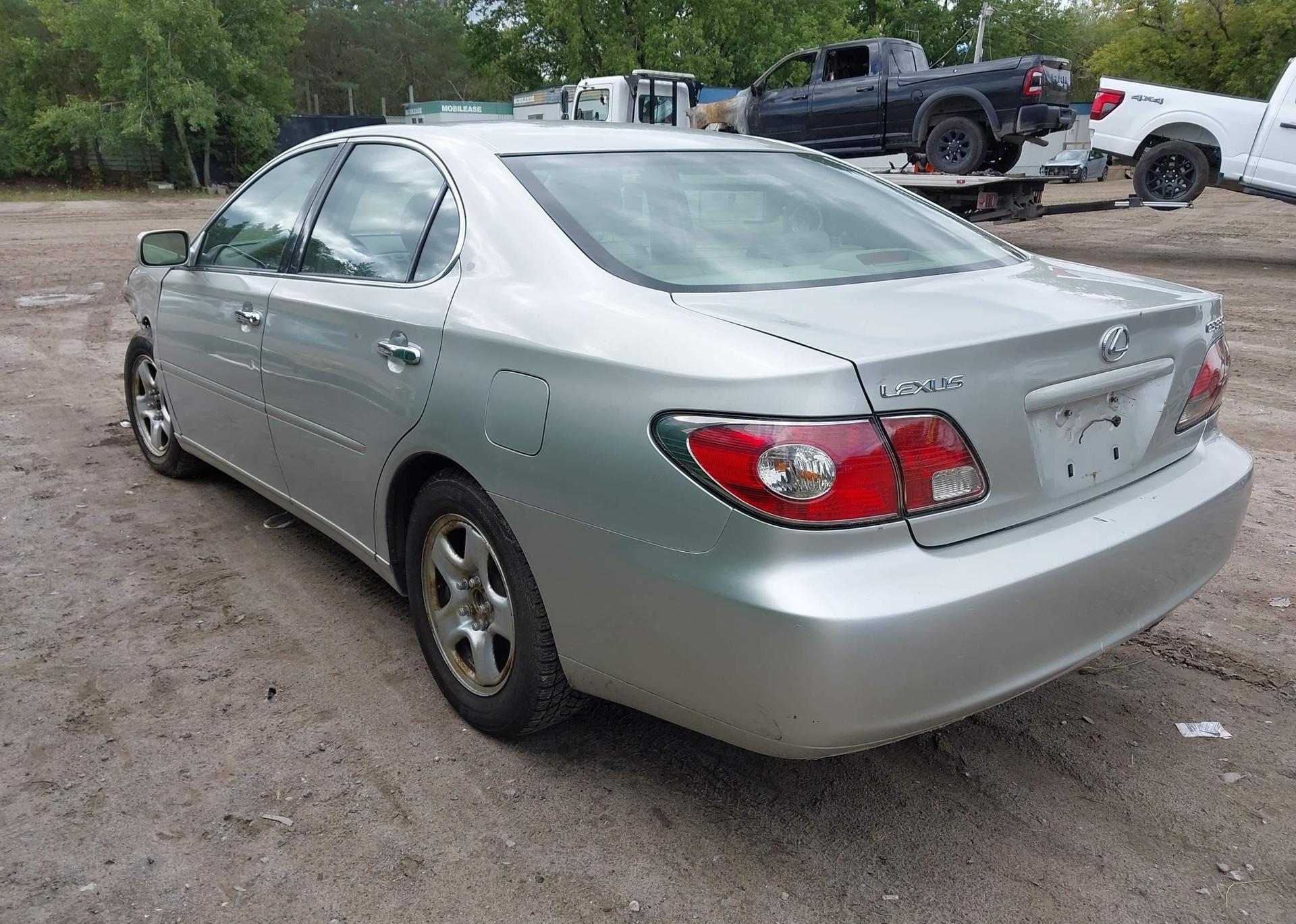 2004 LEXUS ES 330