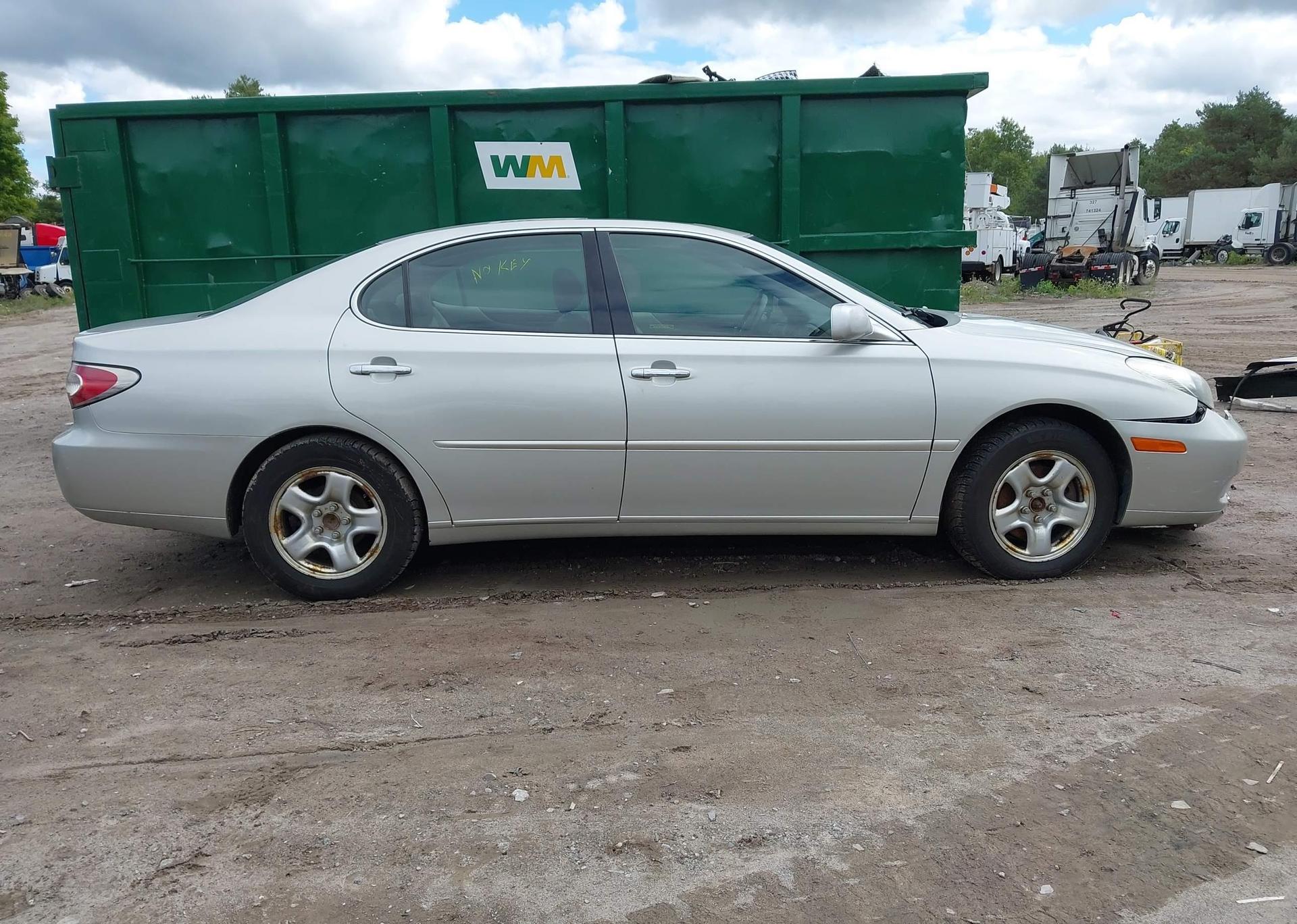 2004 LEXUS ES 330