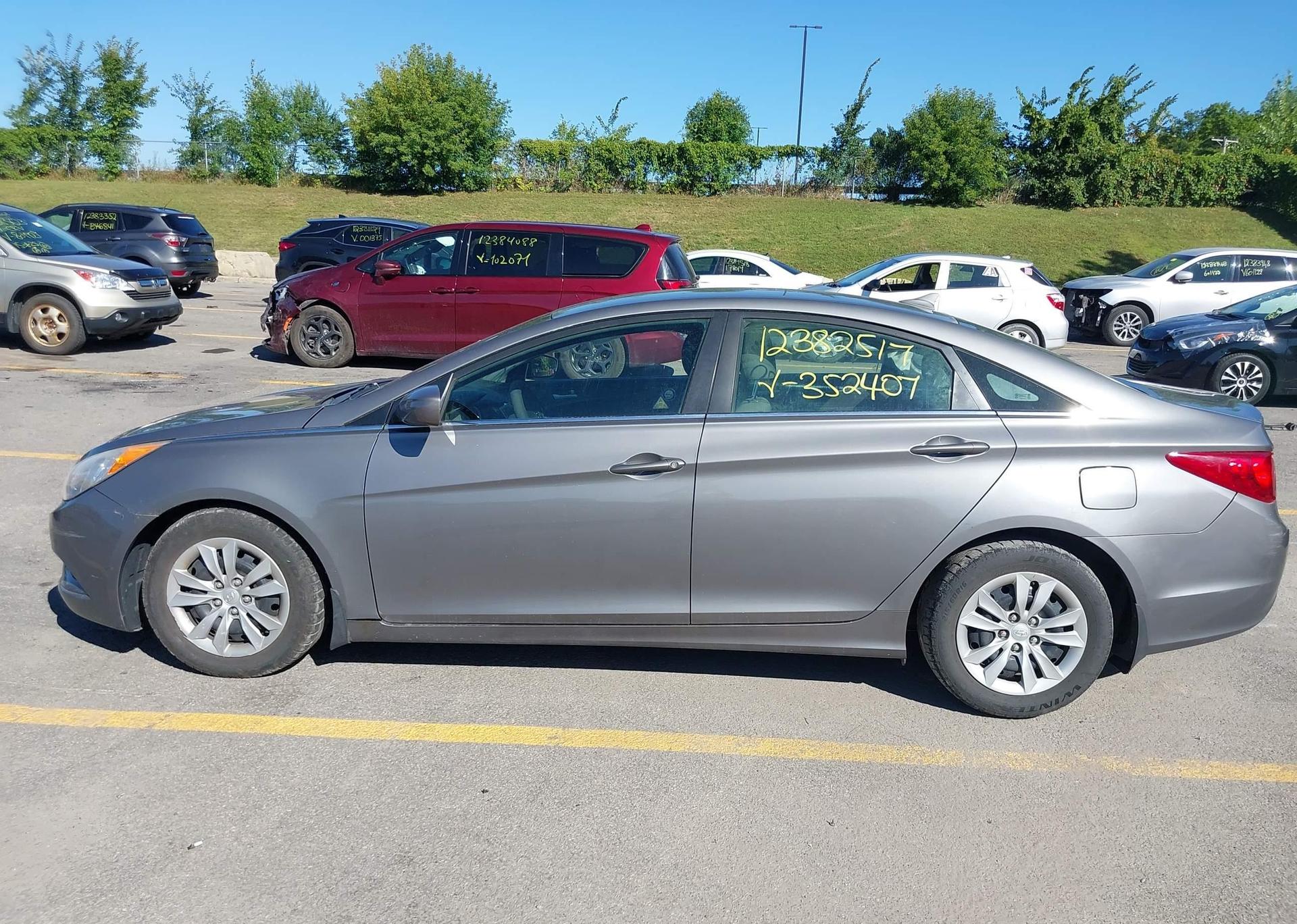 2012 HYUNDAI SONATA