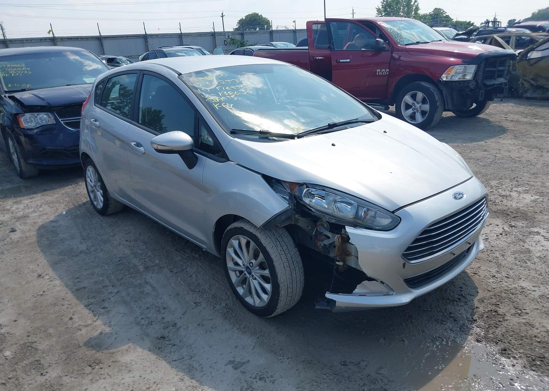 2014 FORD FIESTA SE
