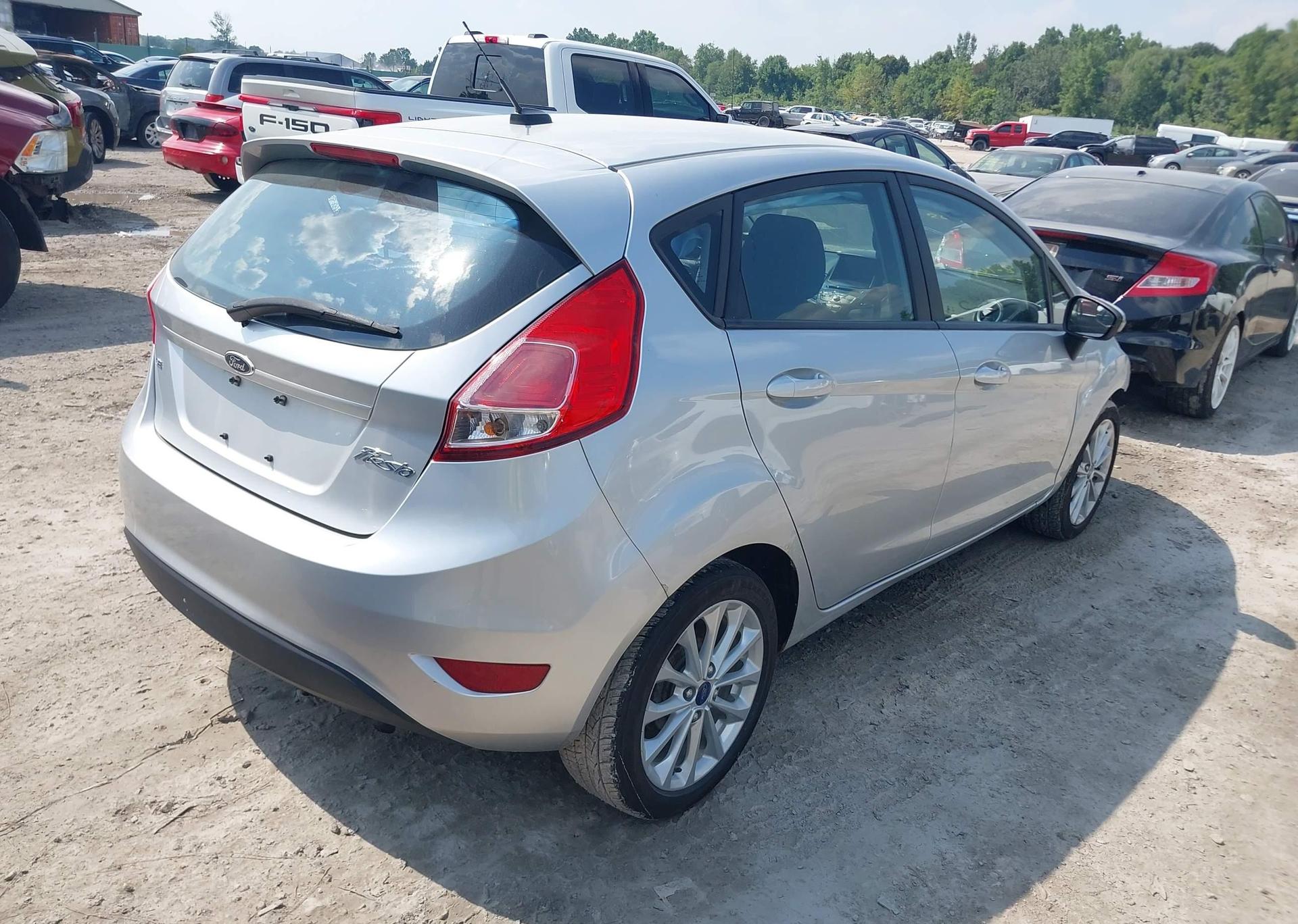 2014 FORD FIESTA SE