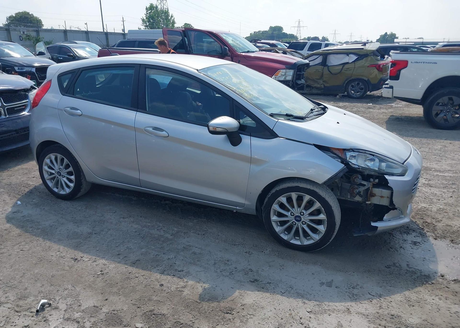 2014 FORD FIESTA SE