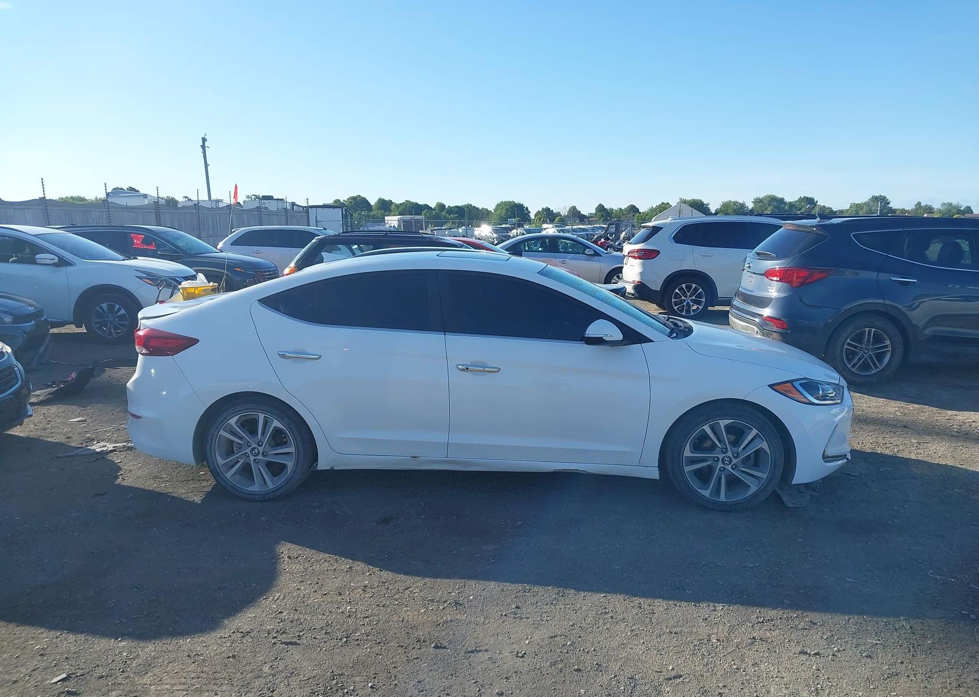 2017 HYUNDAI ELANTRA SE