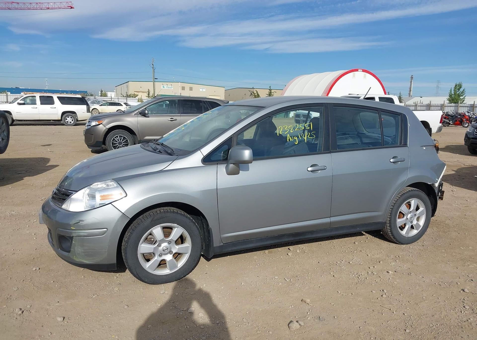 2011 NISSAN VERSA 1.8SL