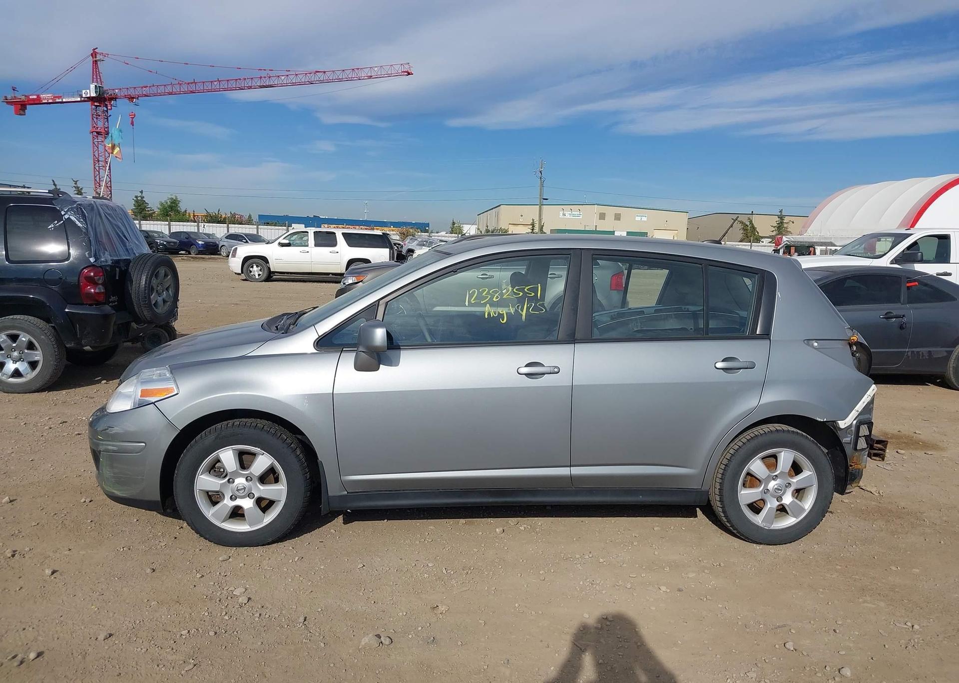 2011 NISSAN VERSA 1.8SL