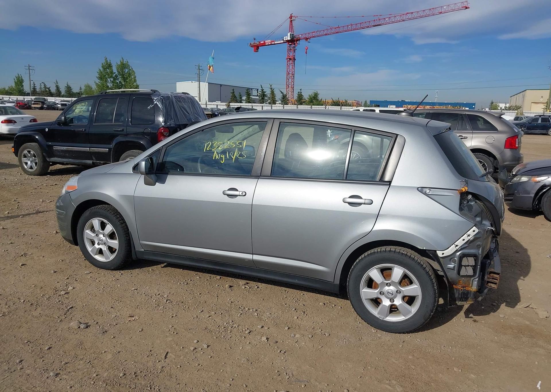 2011 NISSAN VERSA 1.8SL
