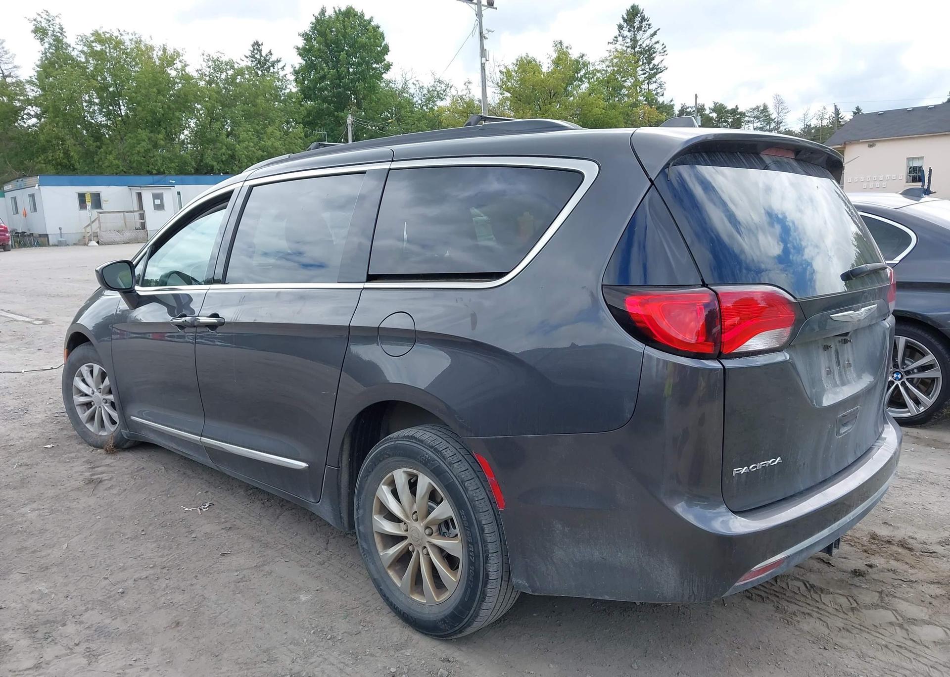 2017 CHRYSLER PACIFICA TOURING L