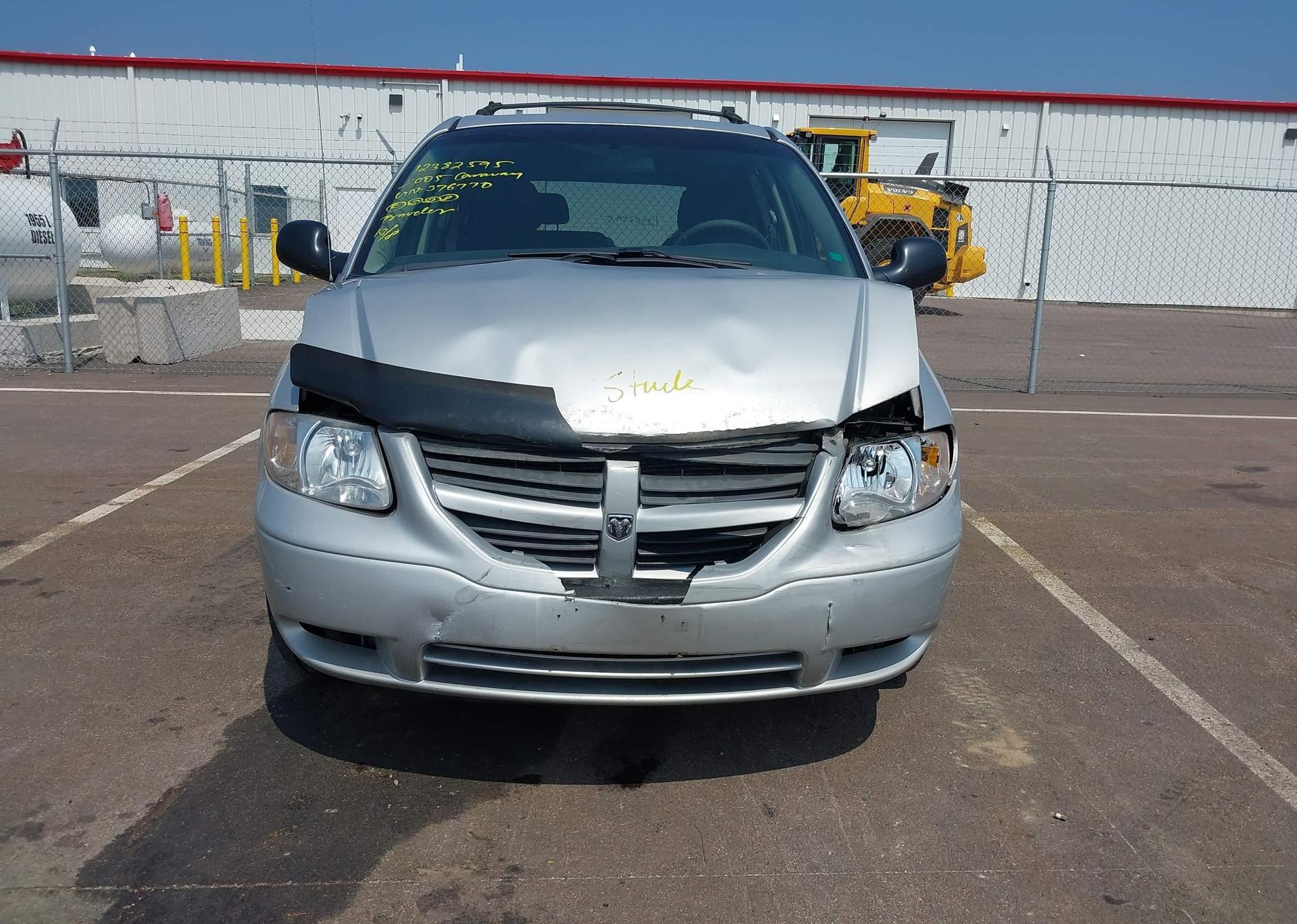 2005 DODGE CARAVAN SE