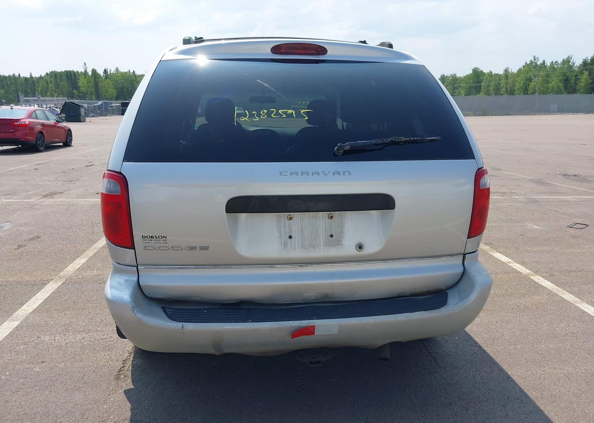 2005 DODGE CARAVAN SE