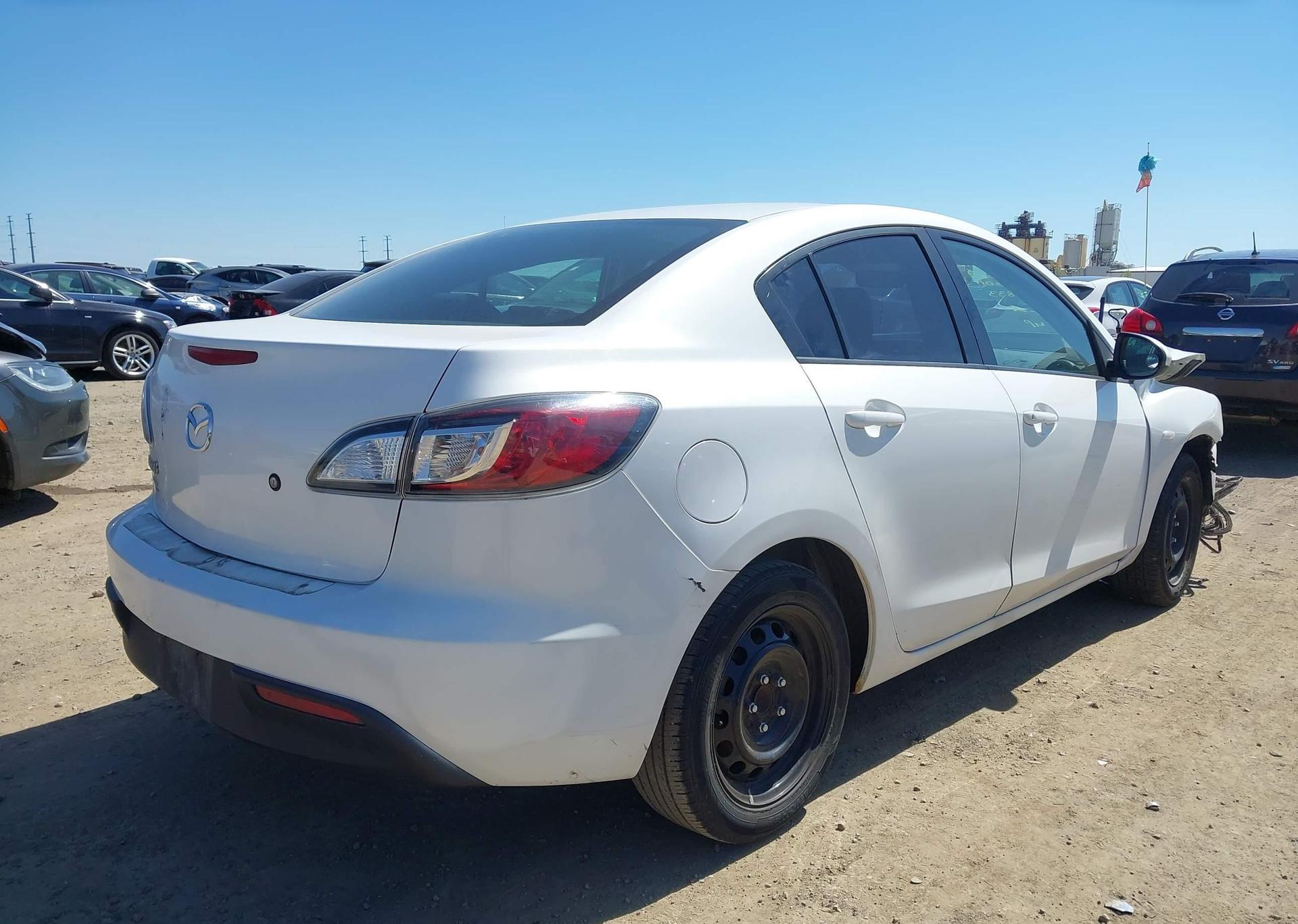 2010 MAZDA MAZDA3 GS