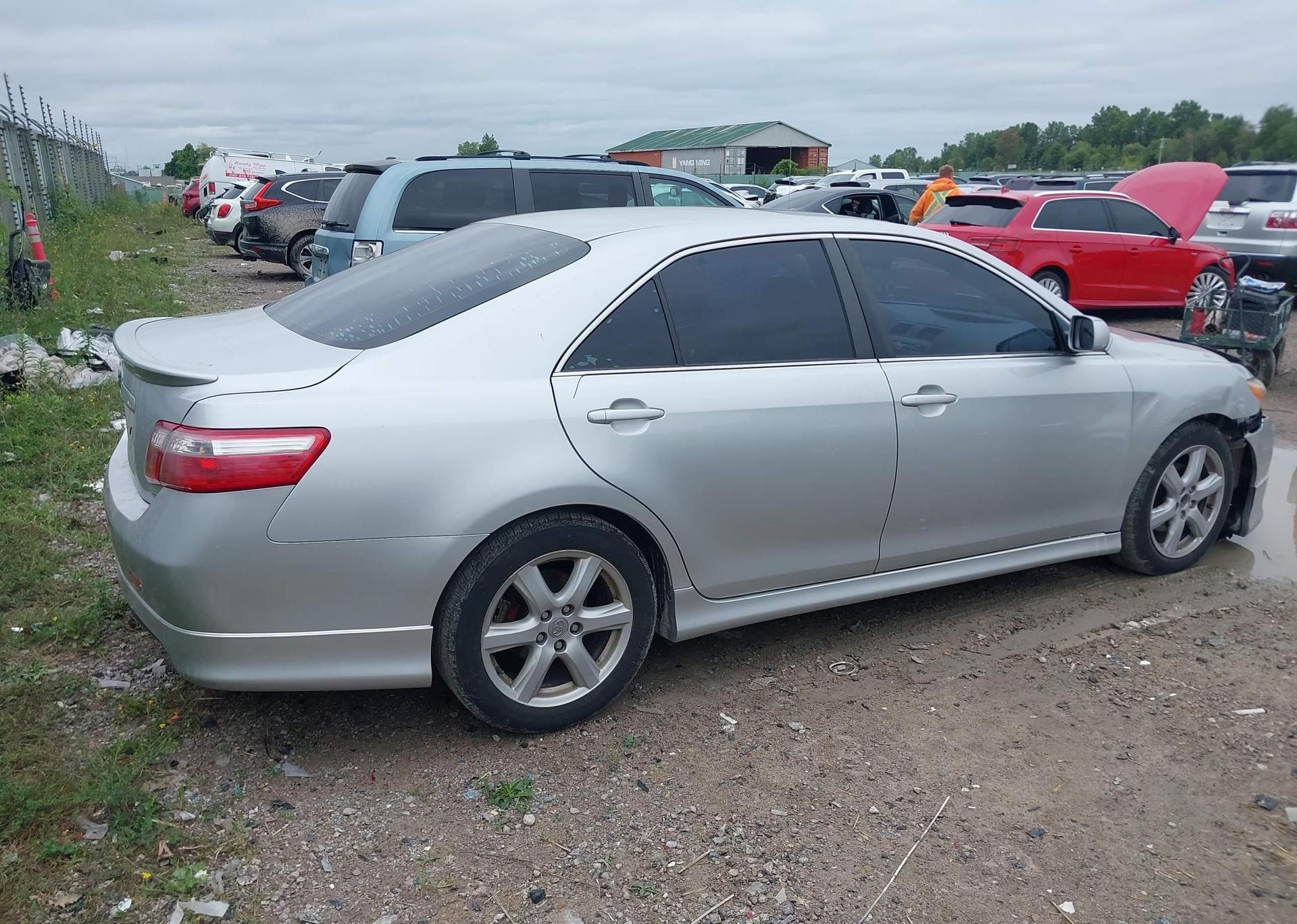 2009 TOYOTA CAMRY SE V6