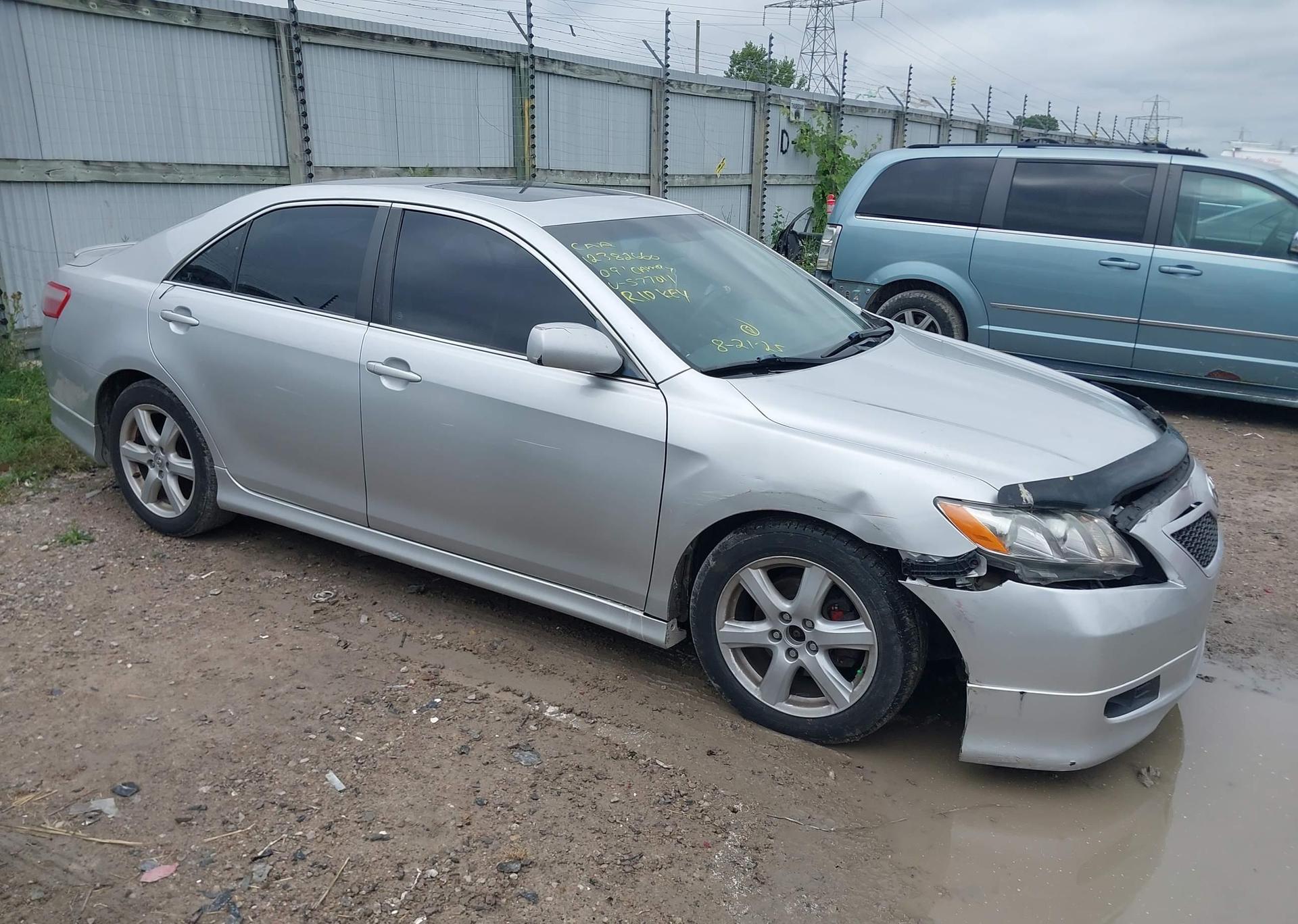 2009 TOYOTA CAMRY SE V6