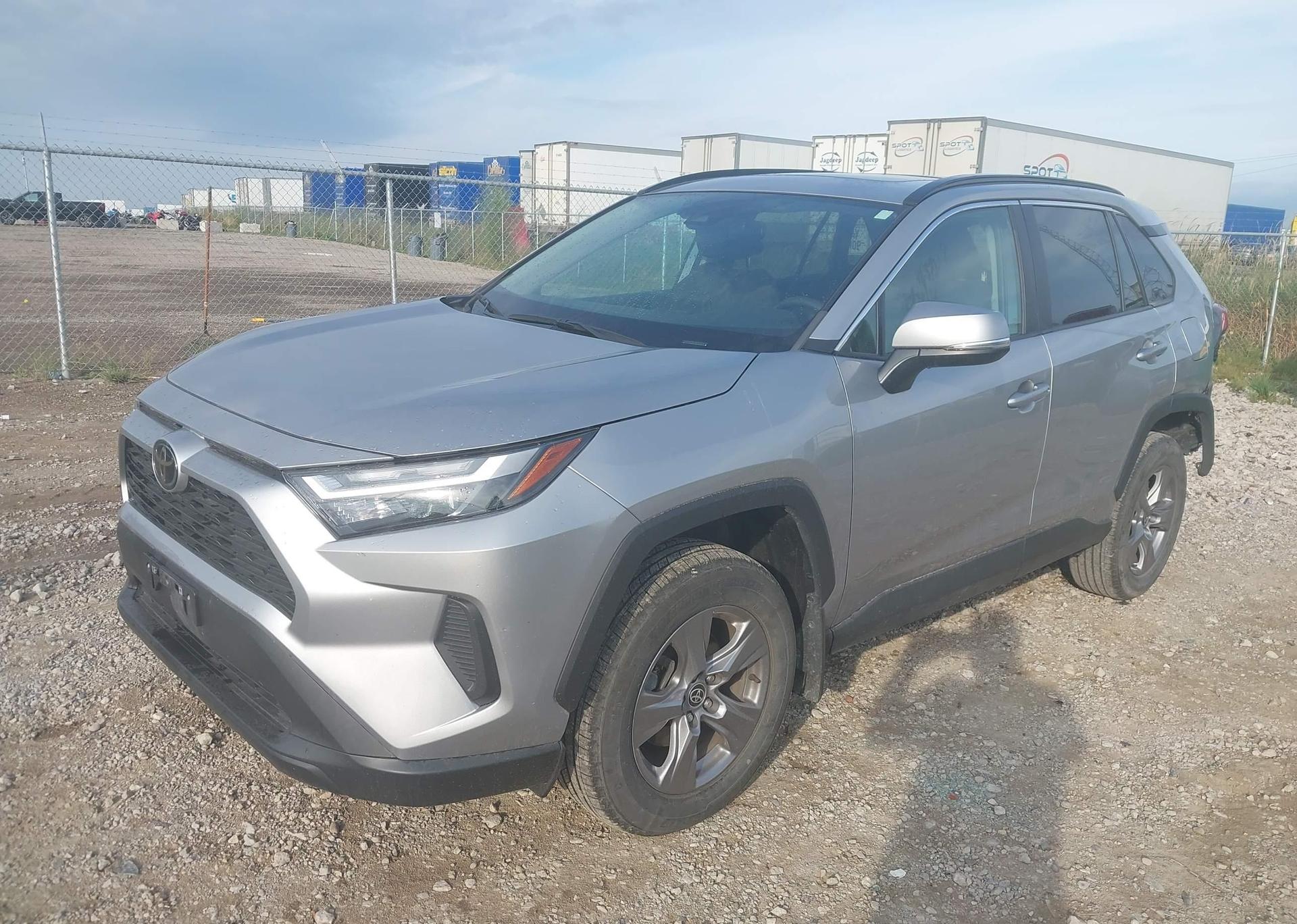 2023 TOYOTA RAV4 XLE