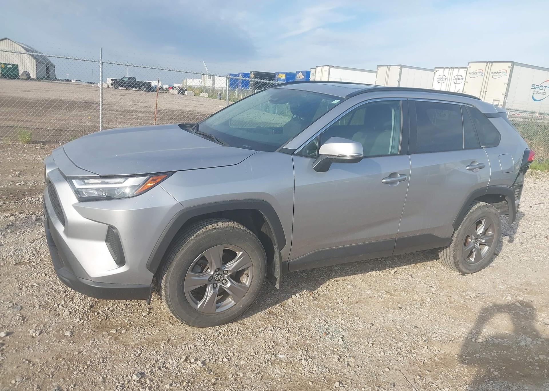 2023 TOYOTA RAV4 XLE