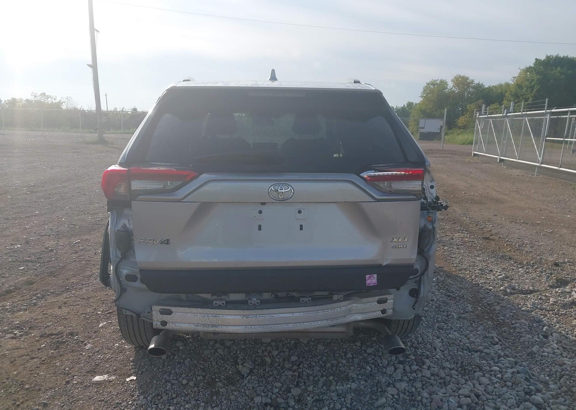 2023 TOYOTA RAV4 XLE